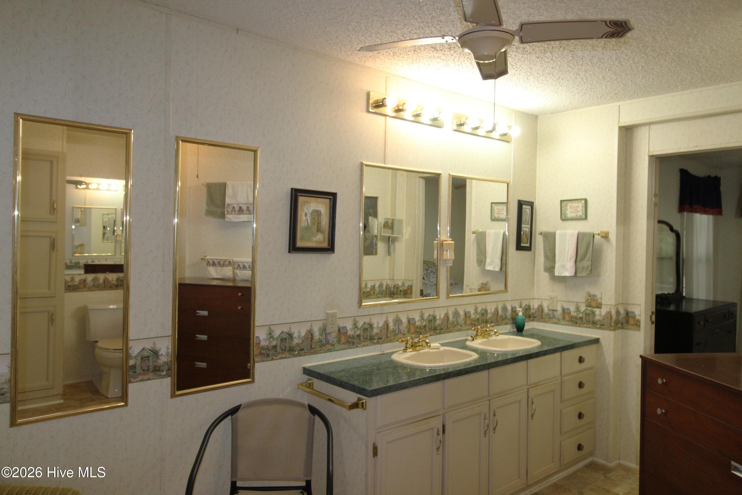 Master Bath - 46 Arthur Ridge, Brasstown, NC 28902