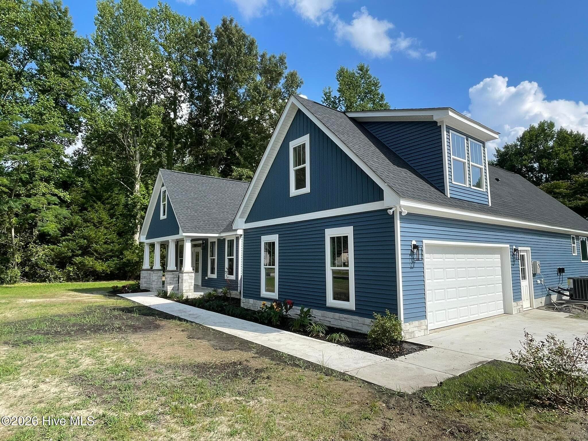 Single Family Residence at 101 Gunsmoke Trail, Moyock, NC 27958, photo 3 of 18