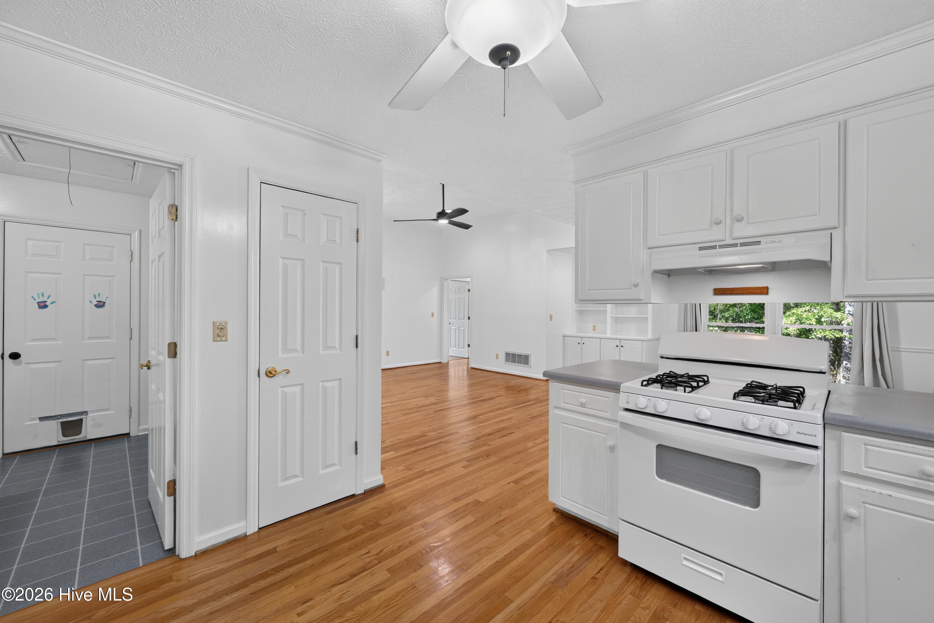 Single Family Residence at 204 Buck Point Court, Aiken, SC 29803, photo 16 of 36