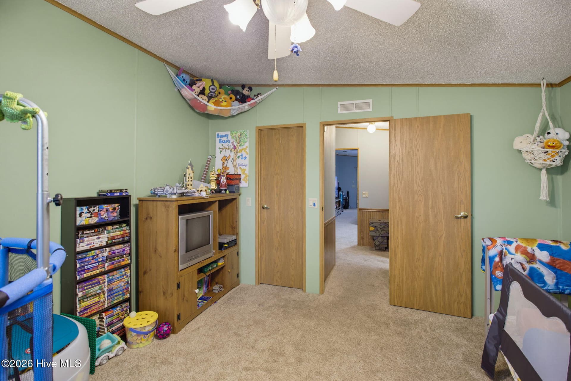 Manufactured Home at 160 Champion Drive, Hampstead, NC 28443, photo 25 of 33
