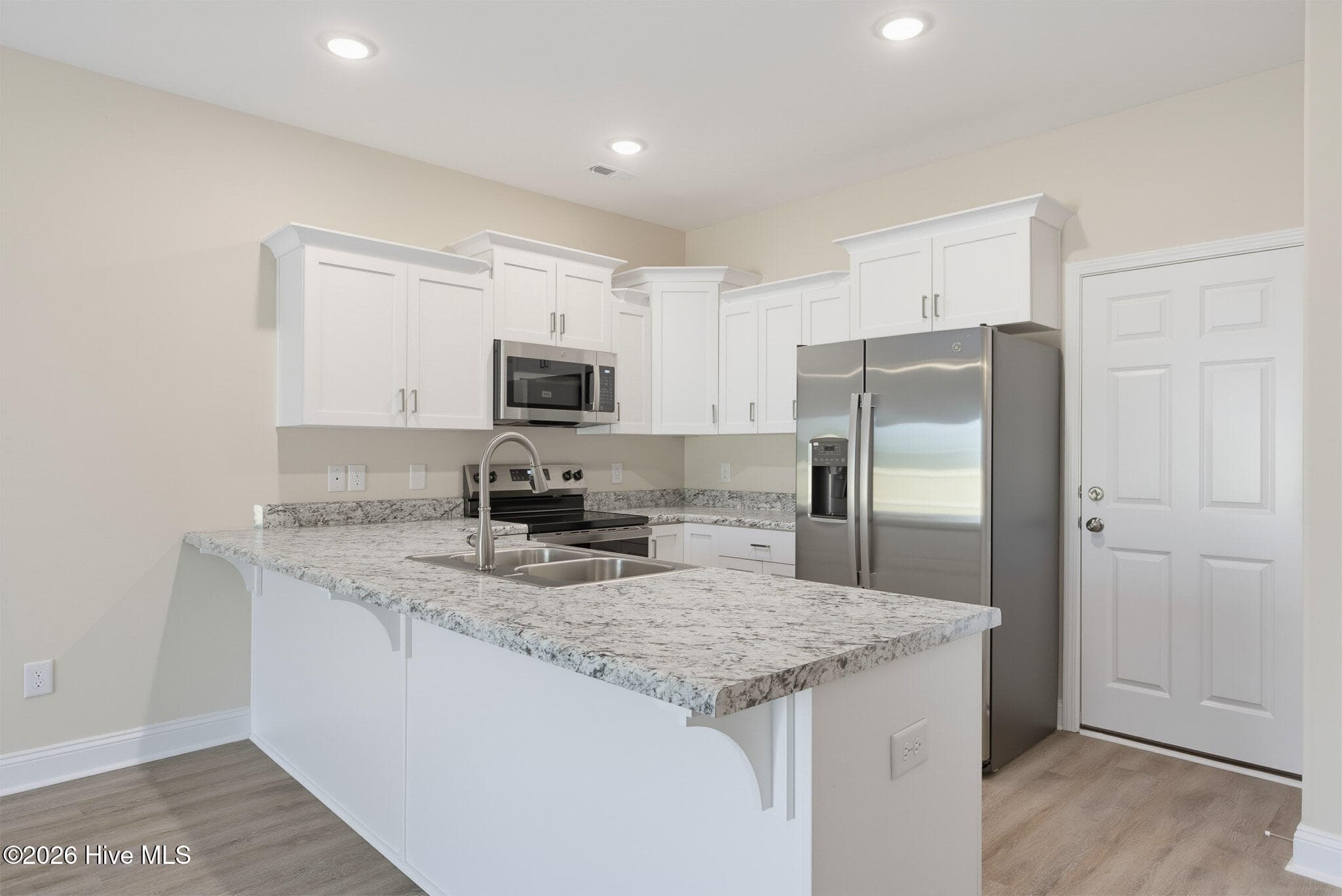 Townhouse at 303 Coastal Reef Court, Holly Ridge, NC 28445, photo 5 of 25