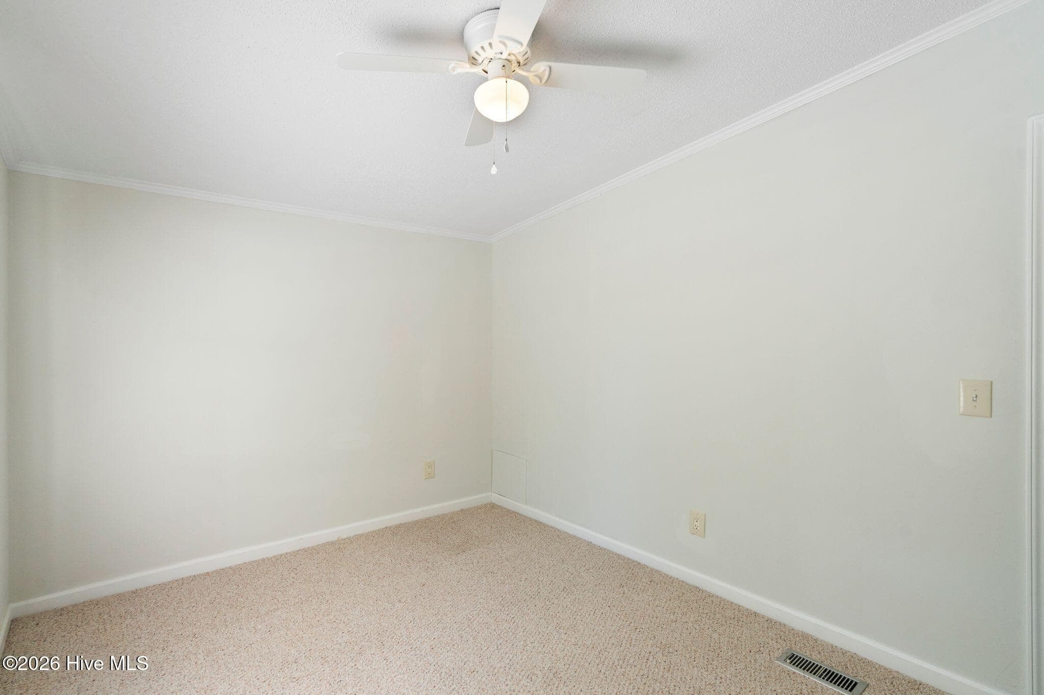 Manufactured Home at 6140 Carolina Beach Road Trlr 28, Wilmington, NC 28412, photo 38 of 54