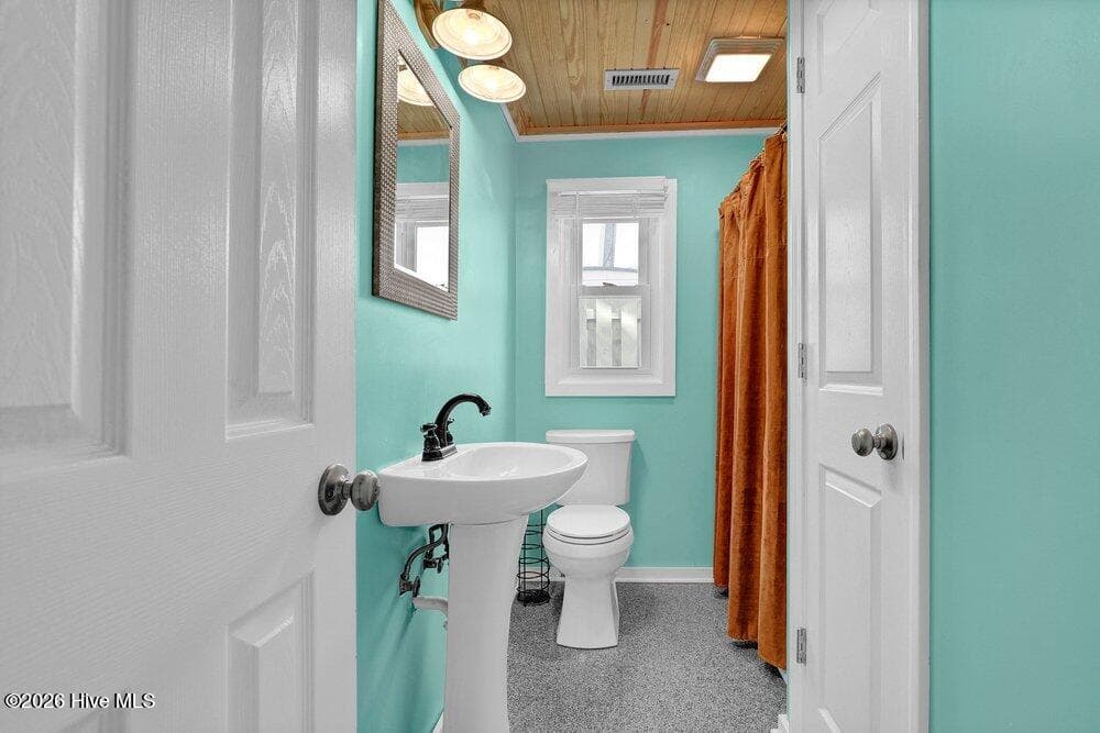 Single Family Residence at 712 Channel Boulevard, Topsail Beach, NC 28445, photo 31 of 62