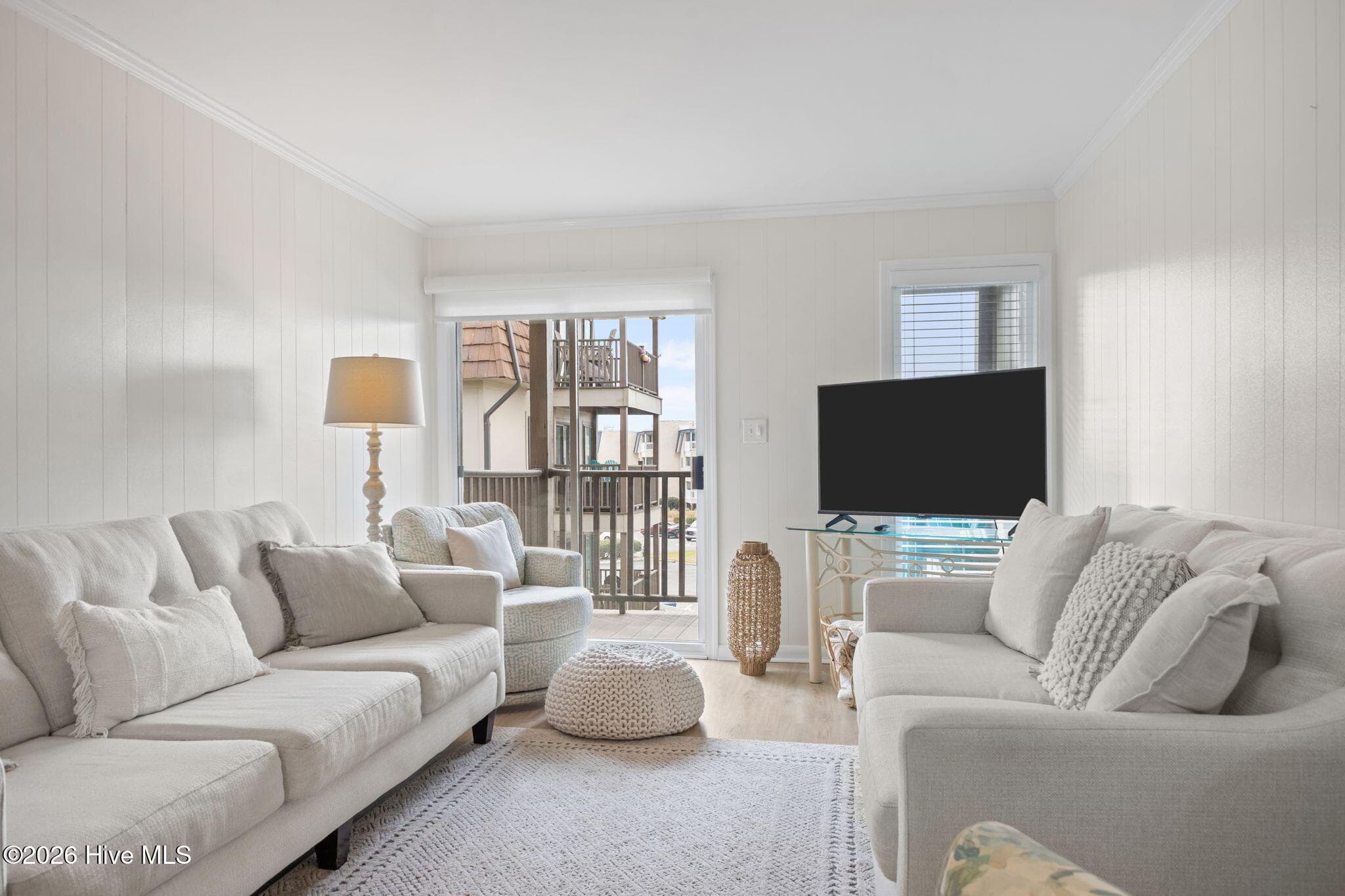 Living Room - 2008 E Fort Macon Road I-8, Atlantic Beach, NC 28512