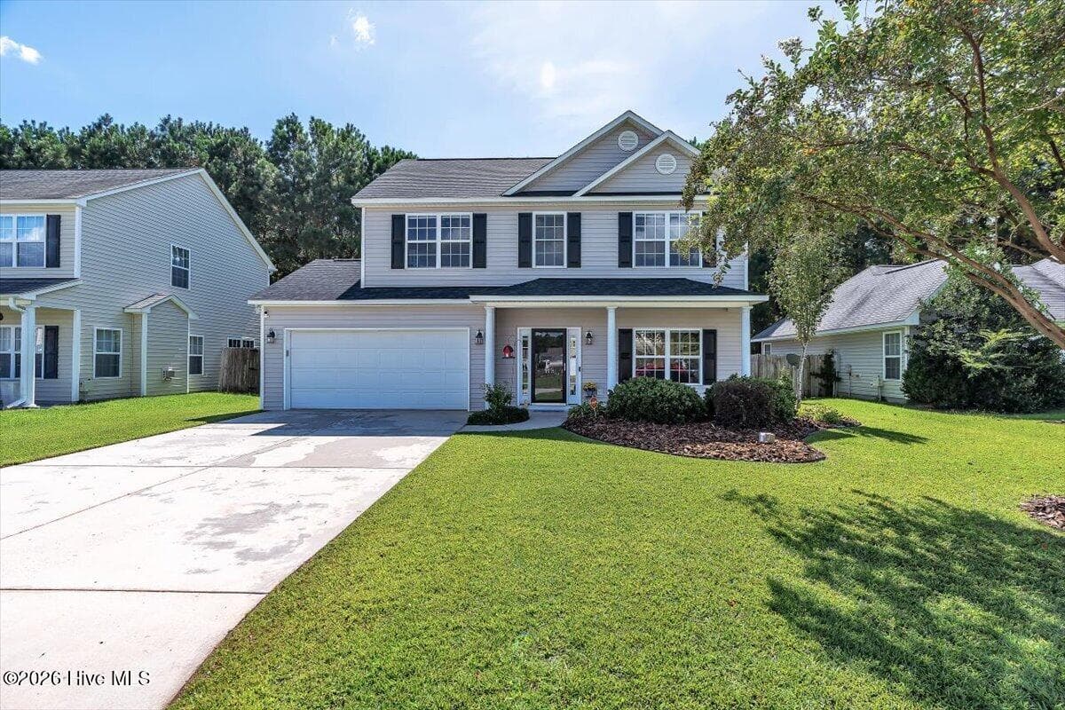Single Family Residence at 118 Crooked Run Drive, New Bern, NC 28560, photo 3 of 49