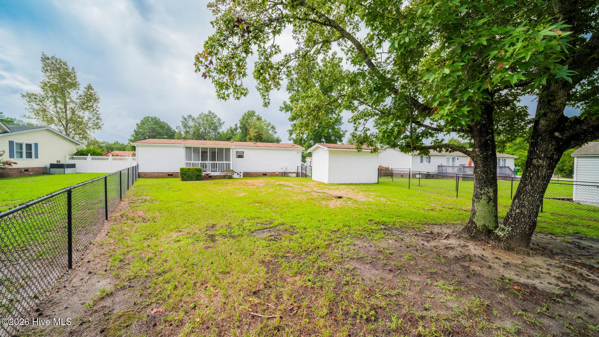 Manufactured Home at 1076 Clubview Lane SW, Calabash, NC 28467, photo 19 of 23