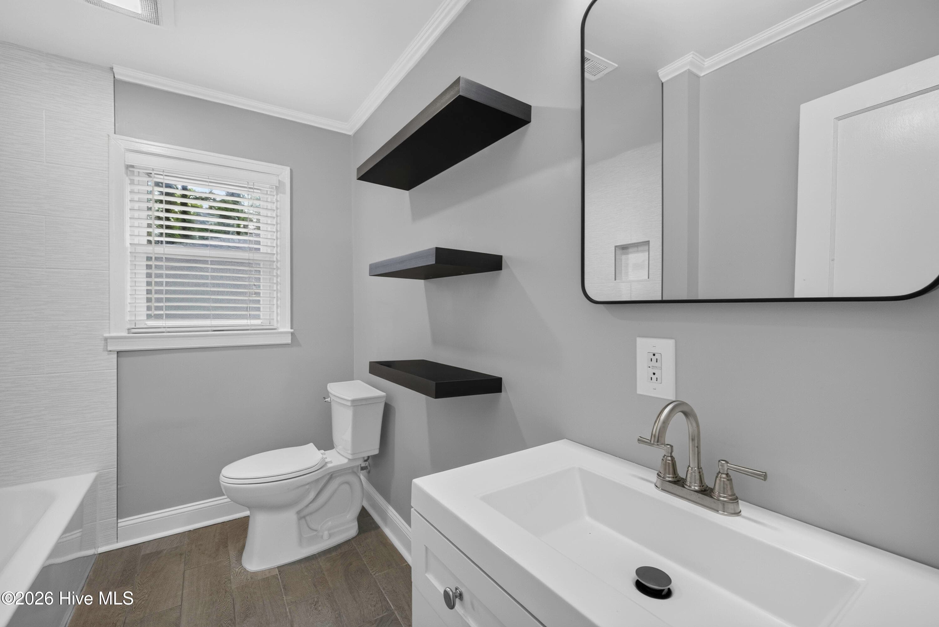 Single Family Residence at 712 Rosemont Avenue, Wilmington, NC 28403, photo 23 of 36