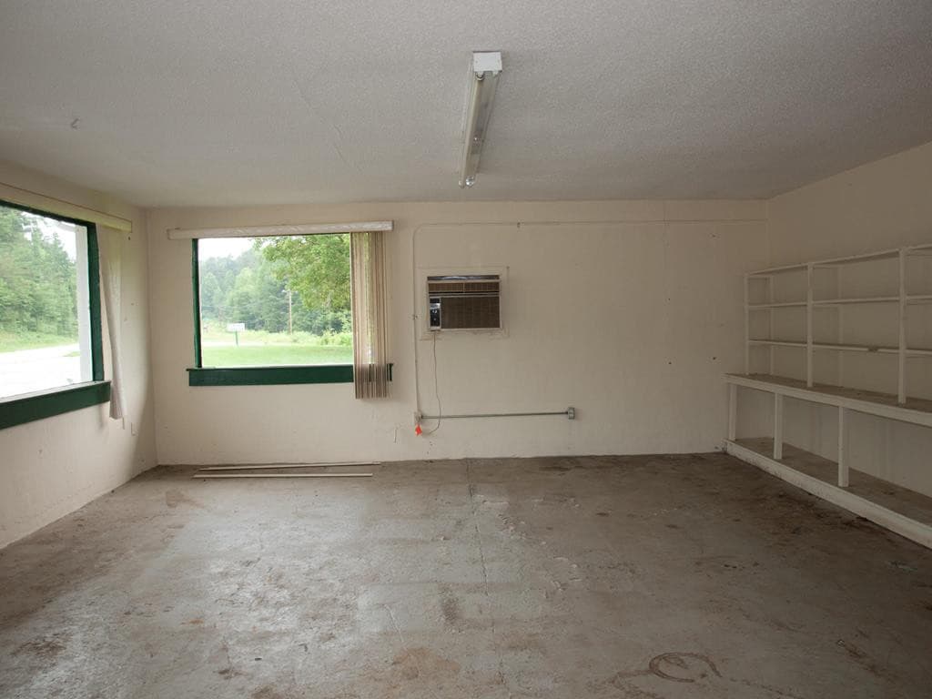 16325 W Us Highway 64, Murphy, NC 28906