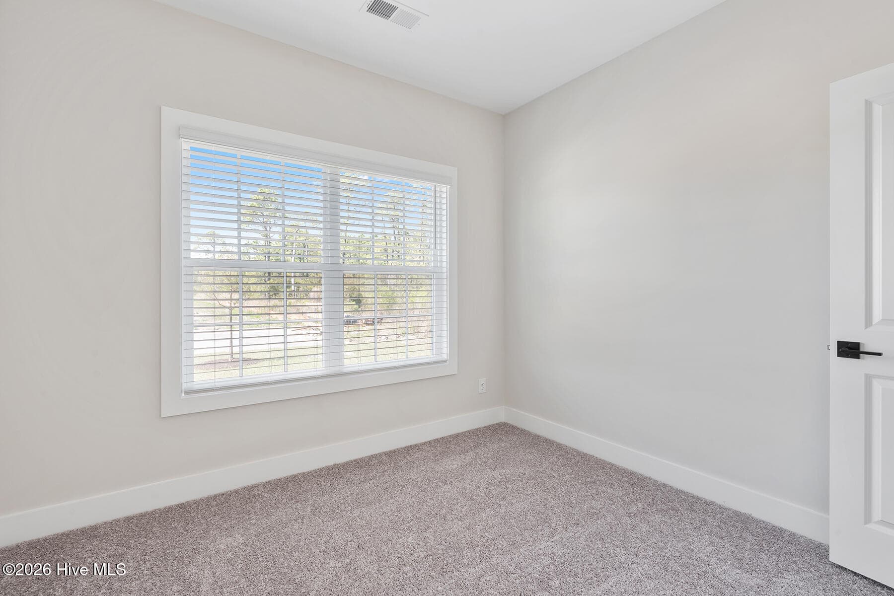 Single Family Residence at 136 Commons View Drive, Hampstead, NC 28443, photo 16 of 17