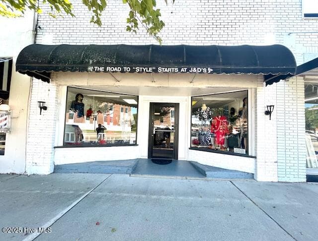 144 S Poplar Street, Elizabethtown, NC 28337