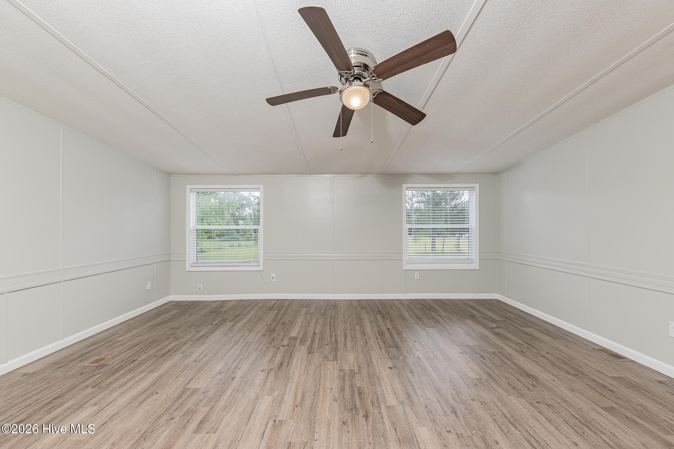 Manufactured Home at 122 Woodbrook Drive, Midway Park, NC 28544, photo 18 of 47