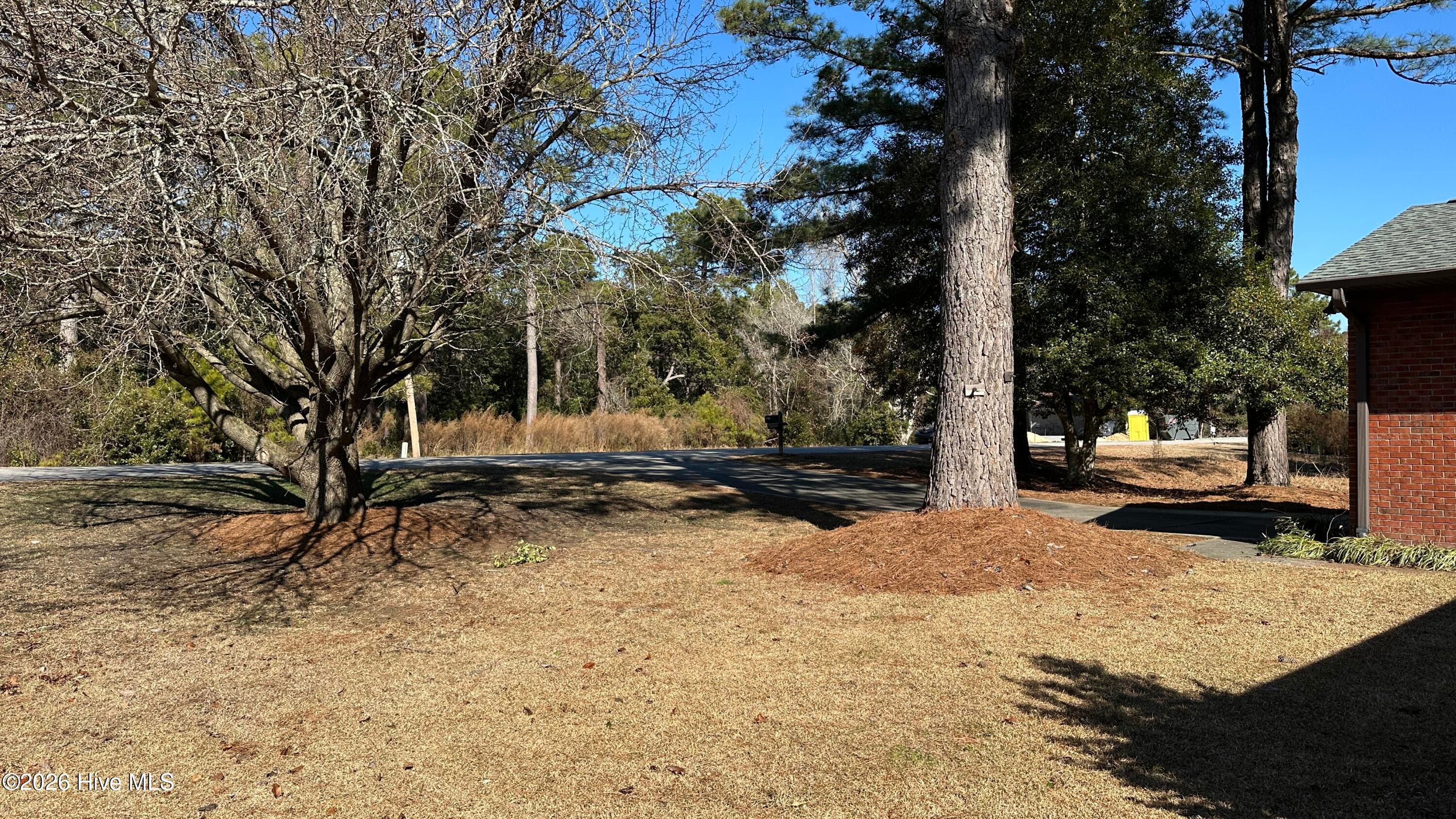 Single Family Residence at 1935 Caracara Drive, New Bern, NC 28560, photo 2 of 5