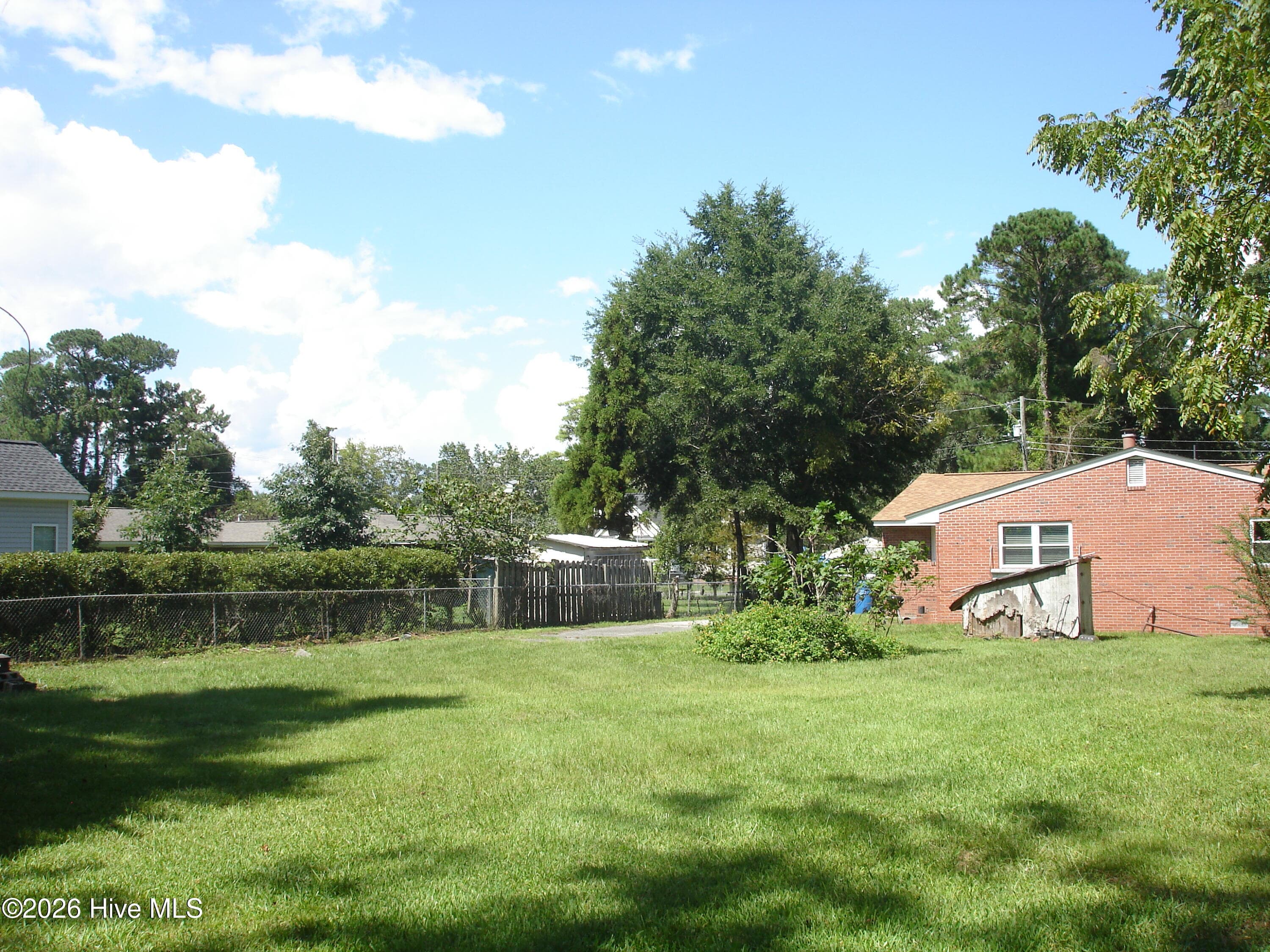 Single Family Residence at 5806 Roseland Drive, Wilmington, NC 28409, photo 9 of 38