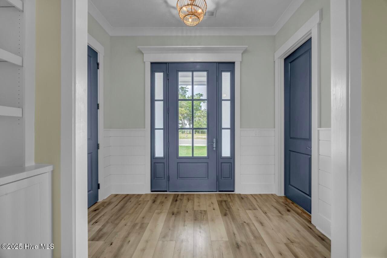 Single Family Residence at 2760 Alvernia Drive, Castle Hayne, NC 28429, photo 5 of 88