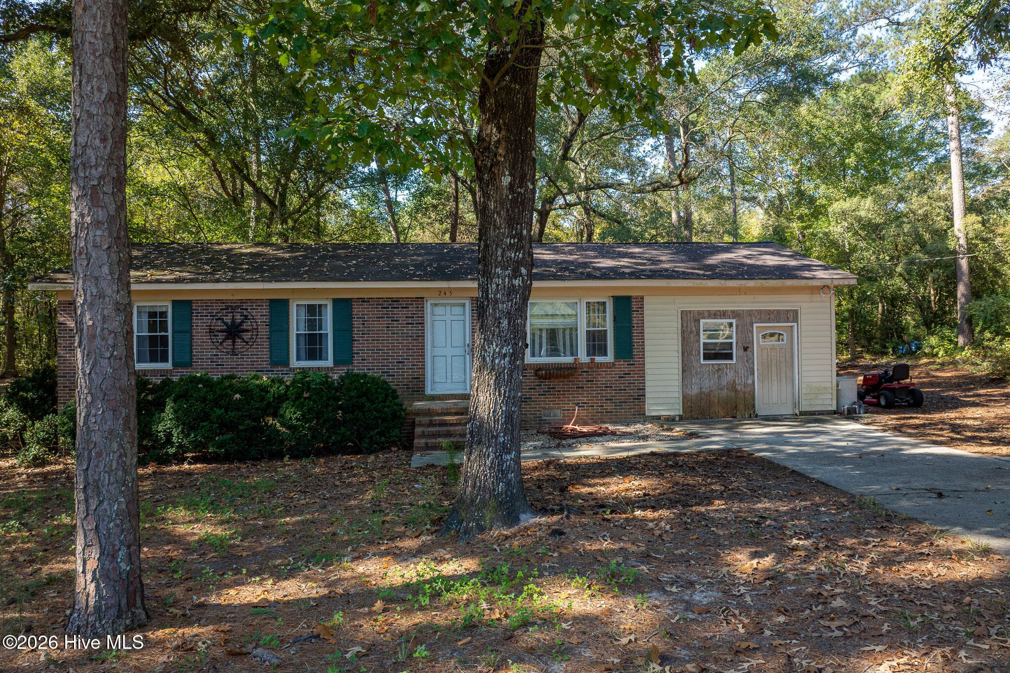 245 Tracy Brown Road, Magnolia, NC 28453