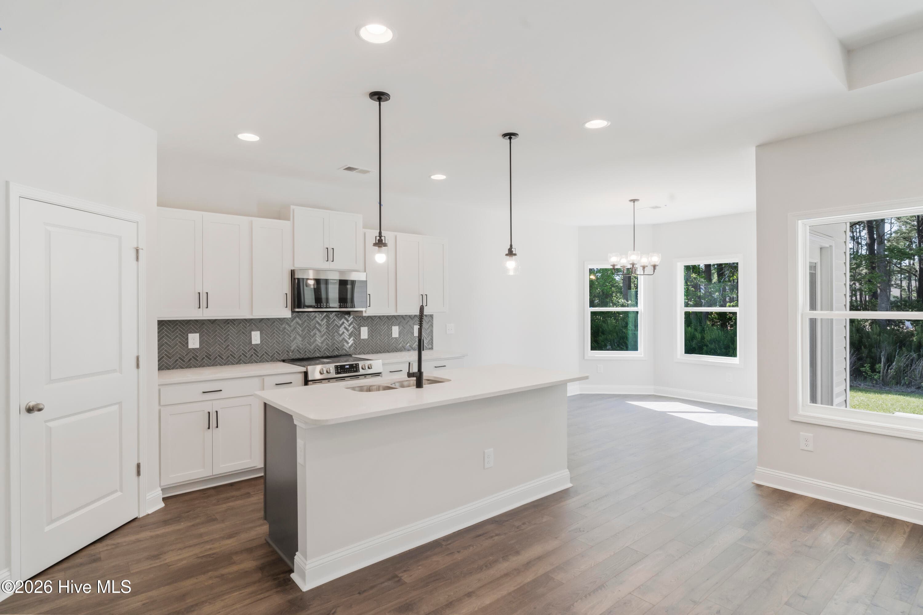 Single Family Residence at 1139 Forest Bend Drive NW, Calabash, NC 28467, photo 16 of 30