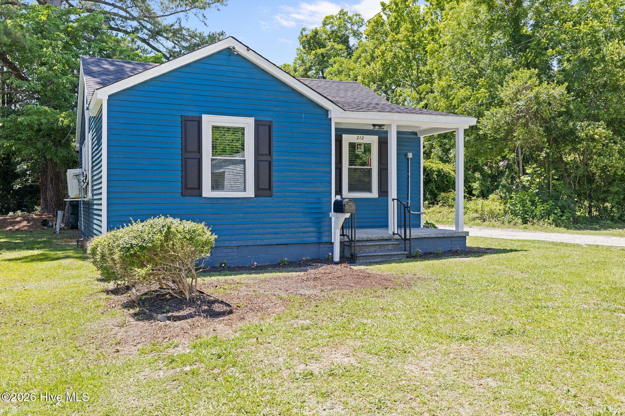 Single Family Residence at 212 Clay Street, Kinston, NC 28501, photo 4 of 14