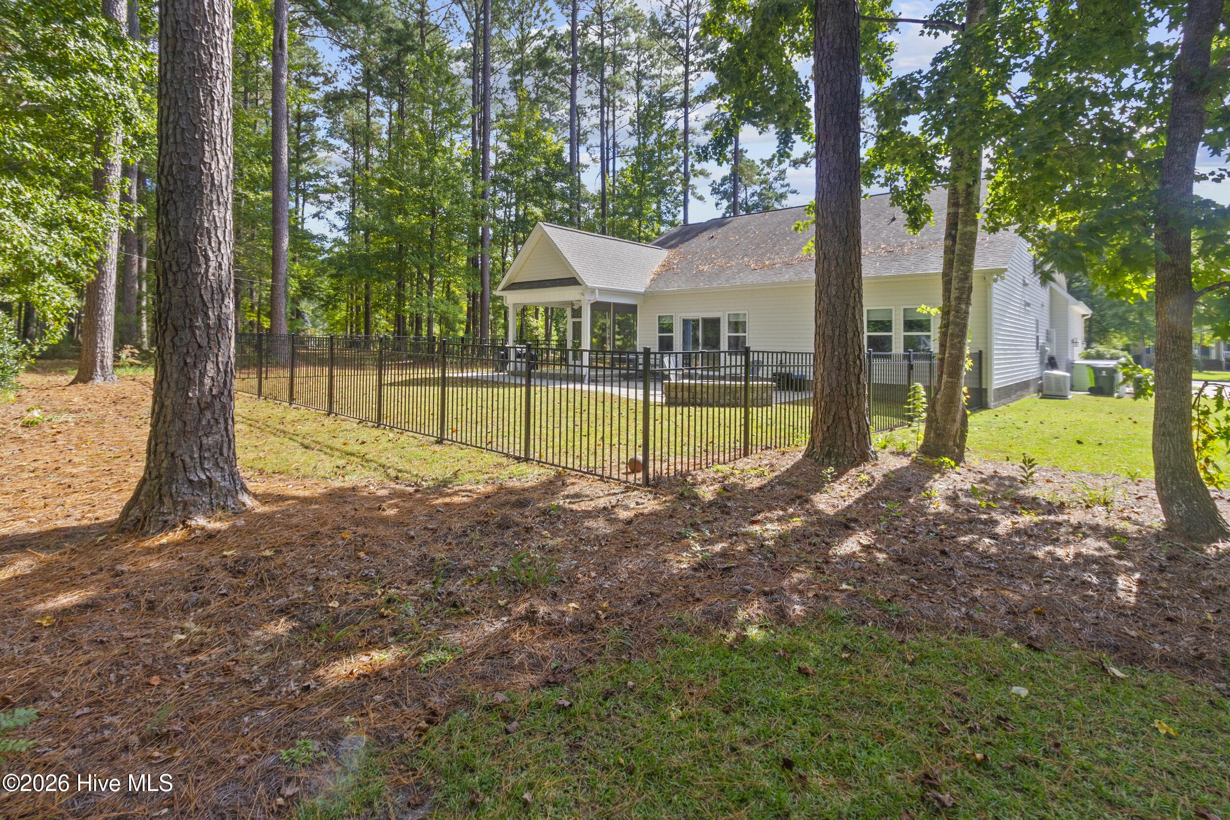 Single Family Residence at 3709 Viridian Trace, New Bern, NC 28562, photo 39 of 50