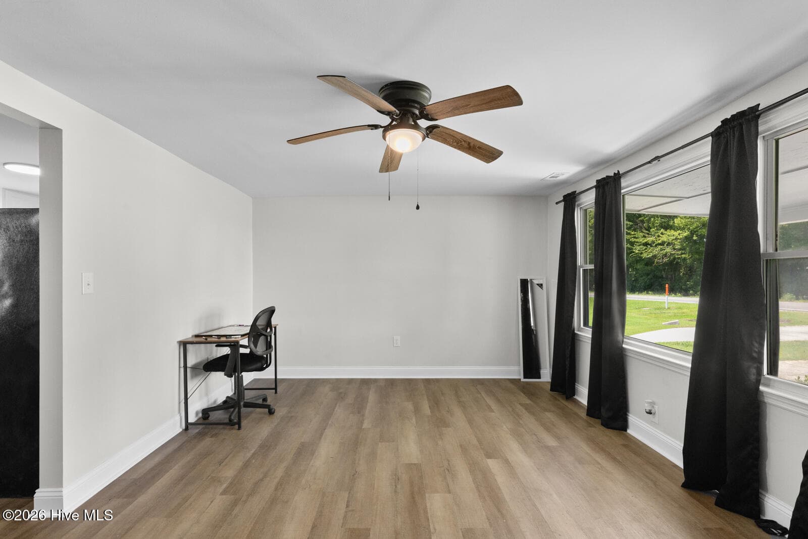 Single Family Residence at 633 Haws Run Road, Jacksonville, NC 28540, photo 5 of 20