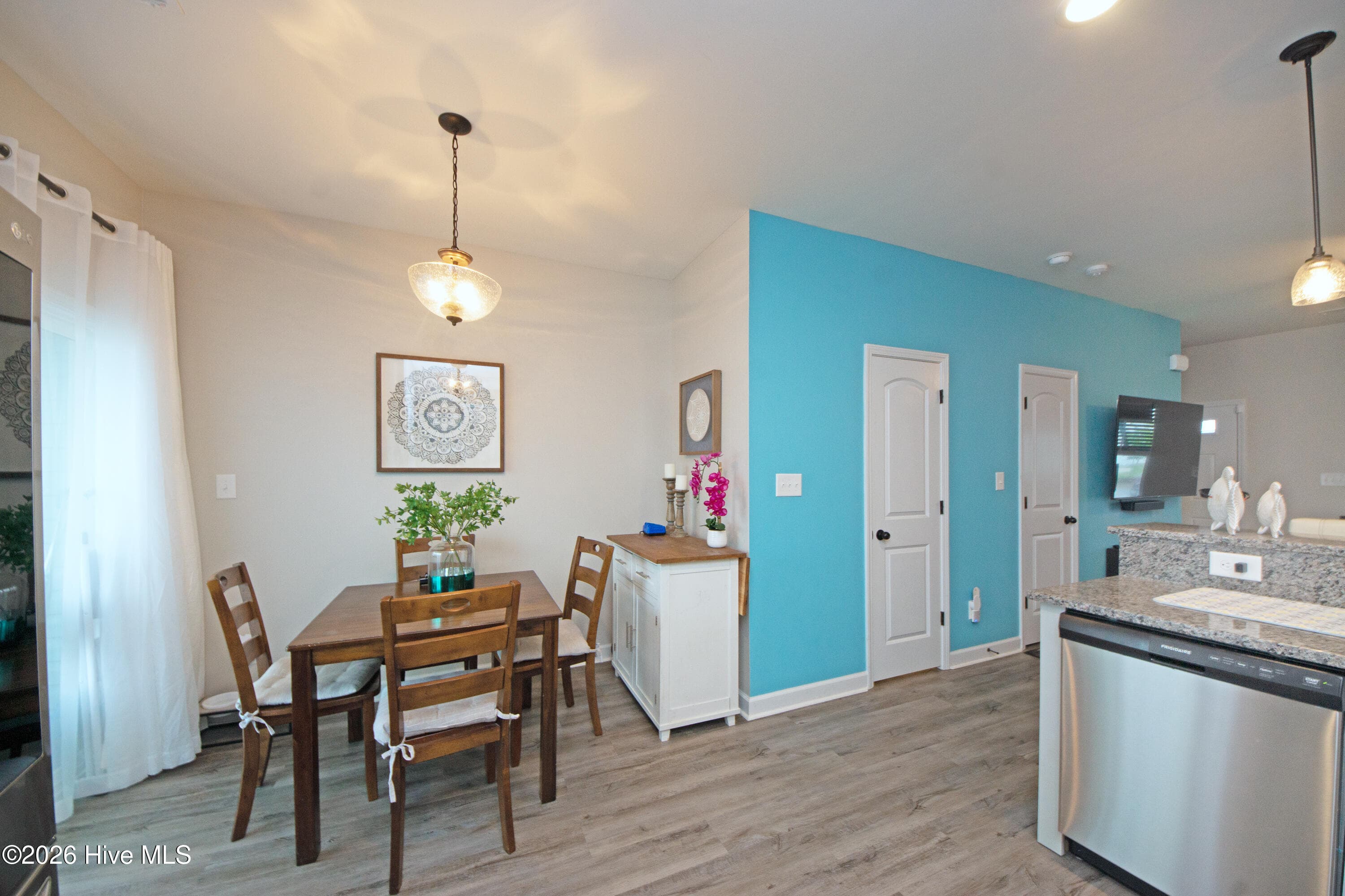 Townhouse at 7 Catalina Circle, Swansboro, NC 28584, photo 16 of 41