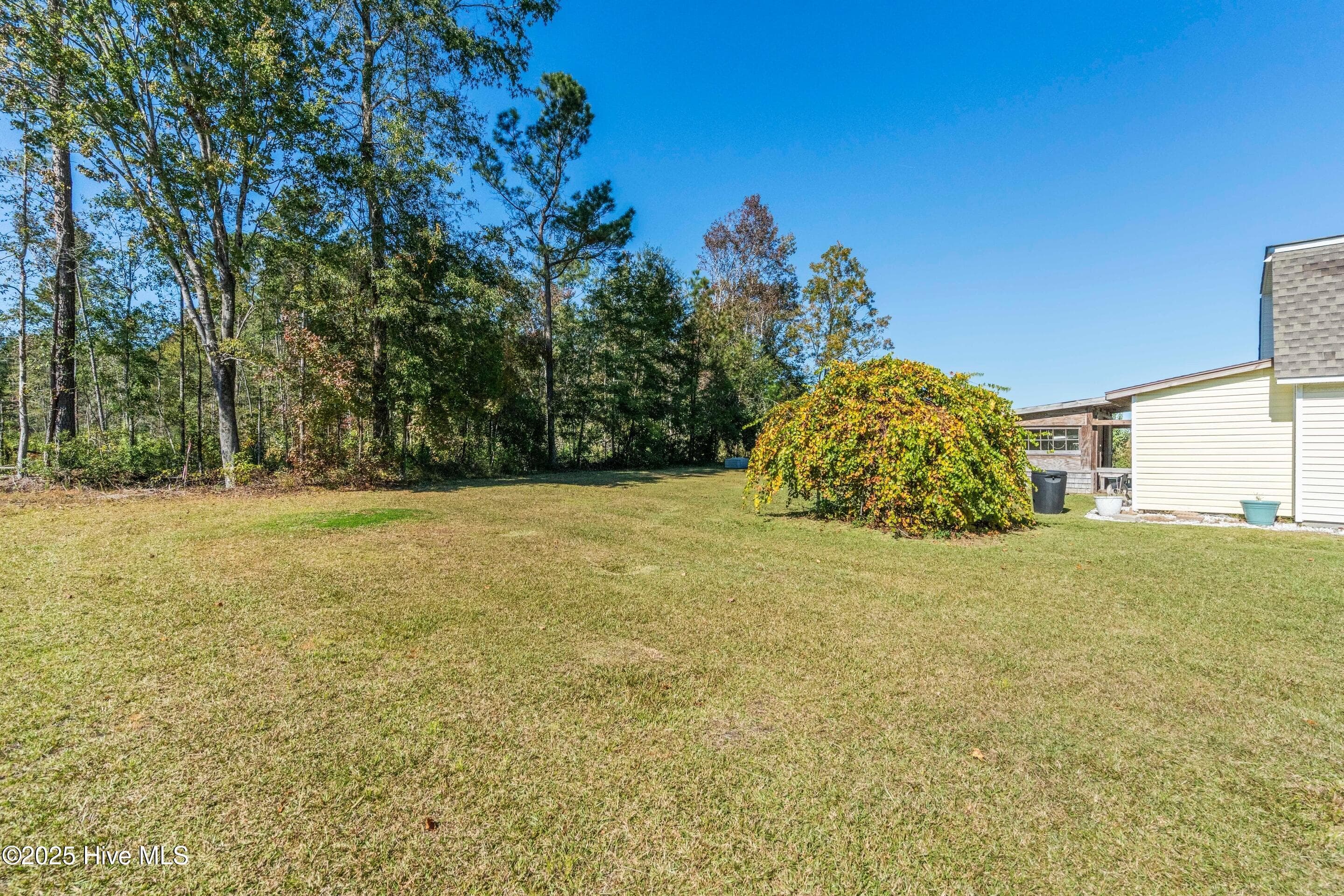 198 Jefferson Road, Lake Waccamaw, NC 28450