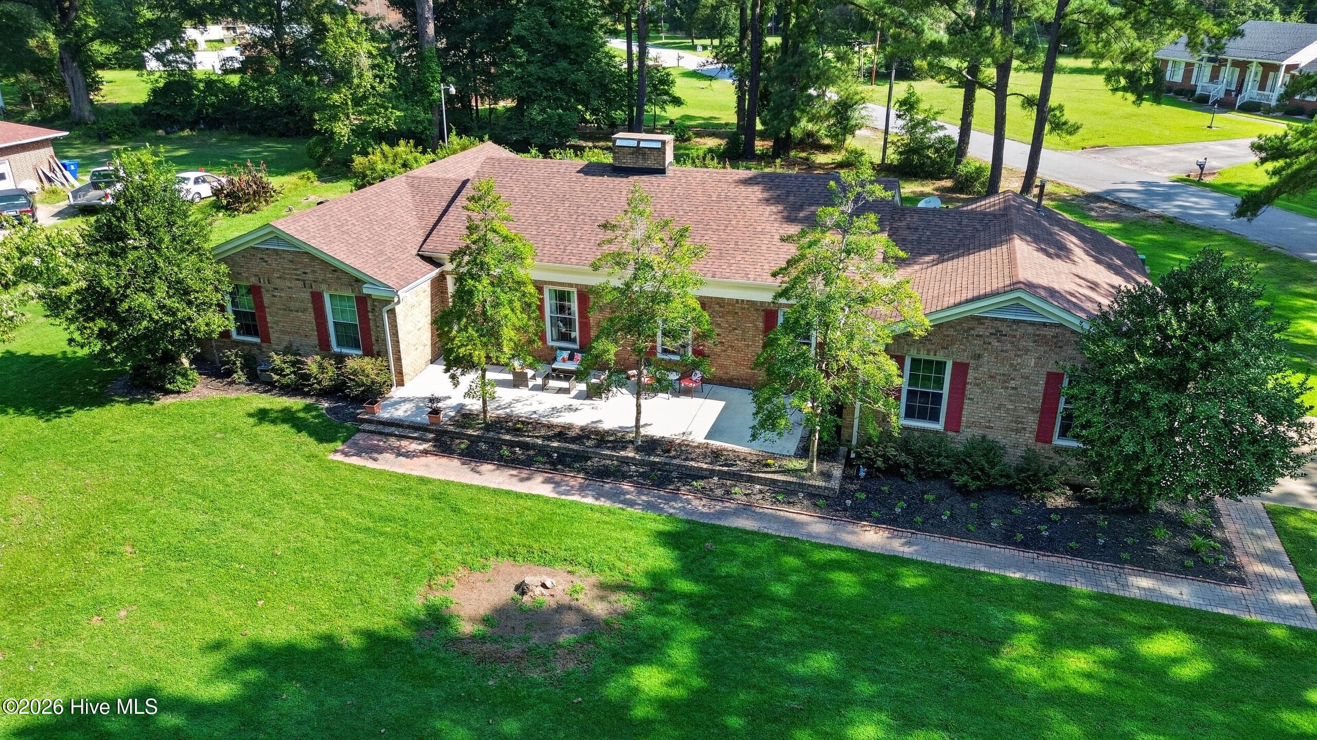 Single Family Residence at 113 Clarendon Road, Ahoskie, NC 27910, photo 2 of 70