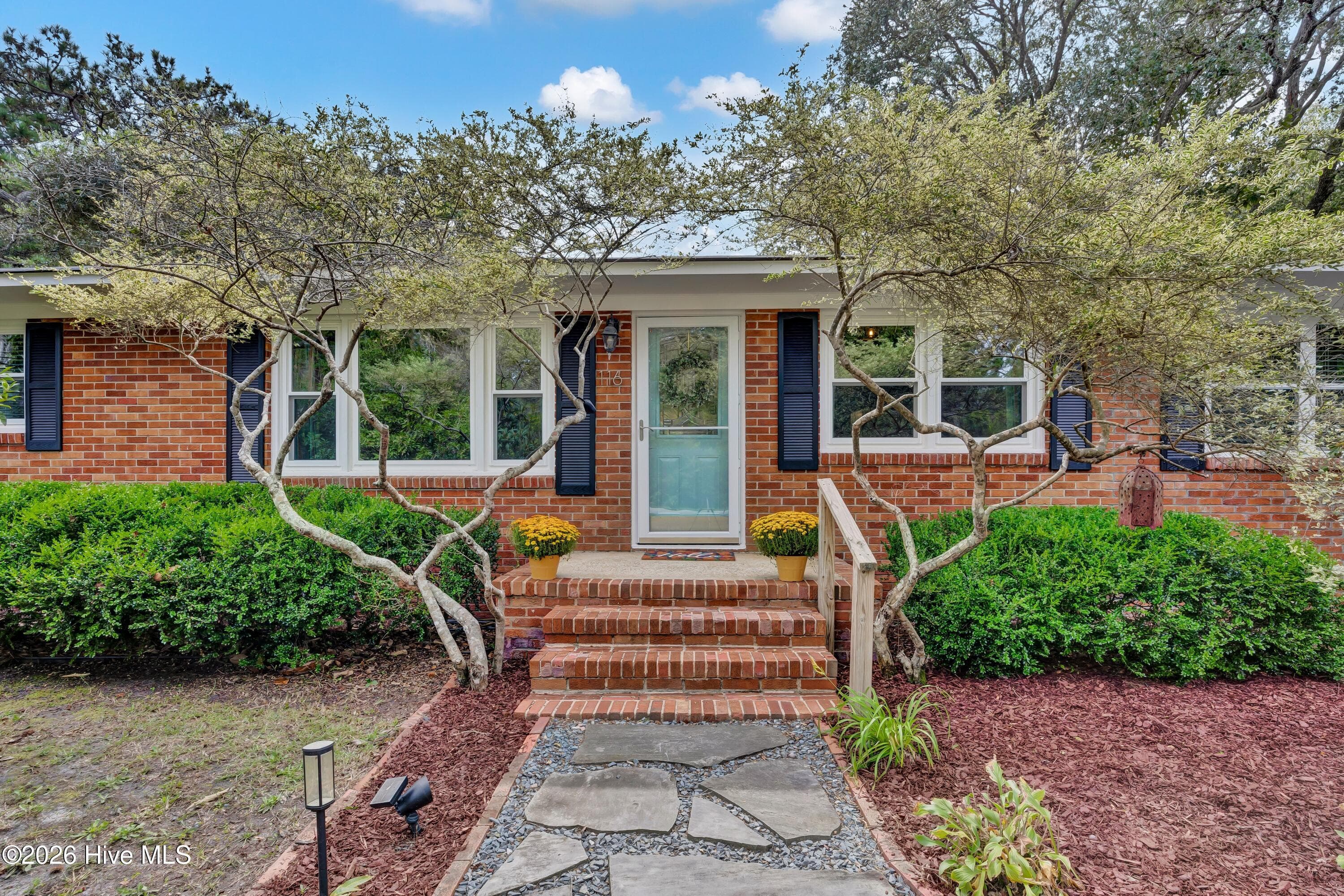 Single Family Residence at 116 Shorewood Hills Drive, Wilmington, NC 28409, photo 3 of 27
