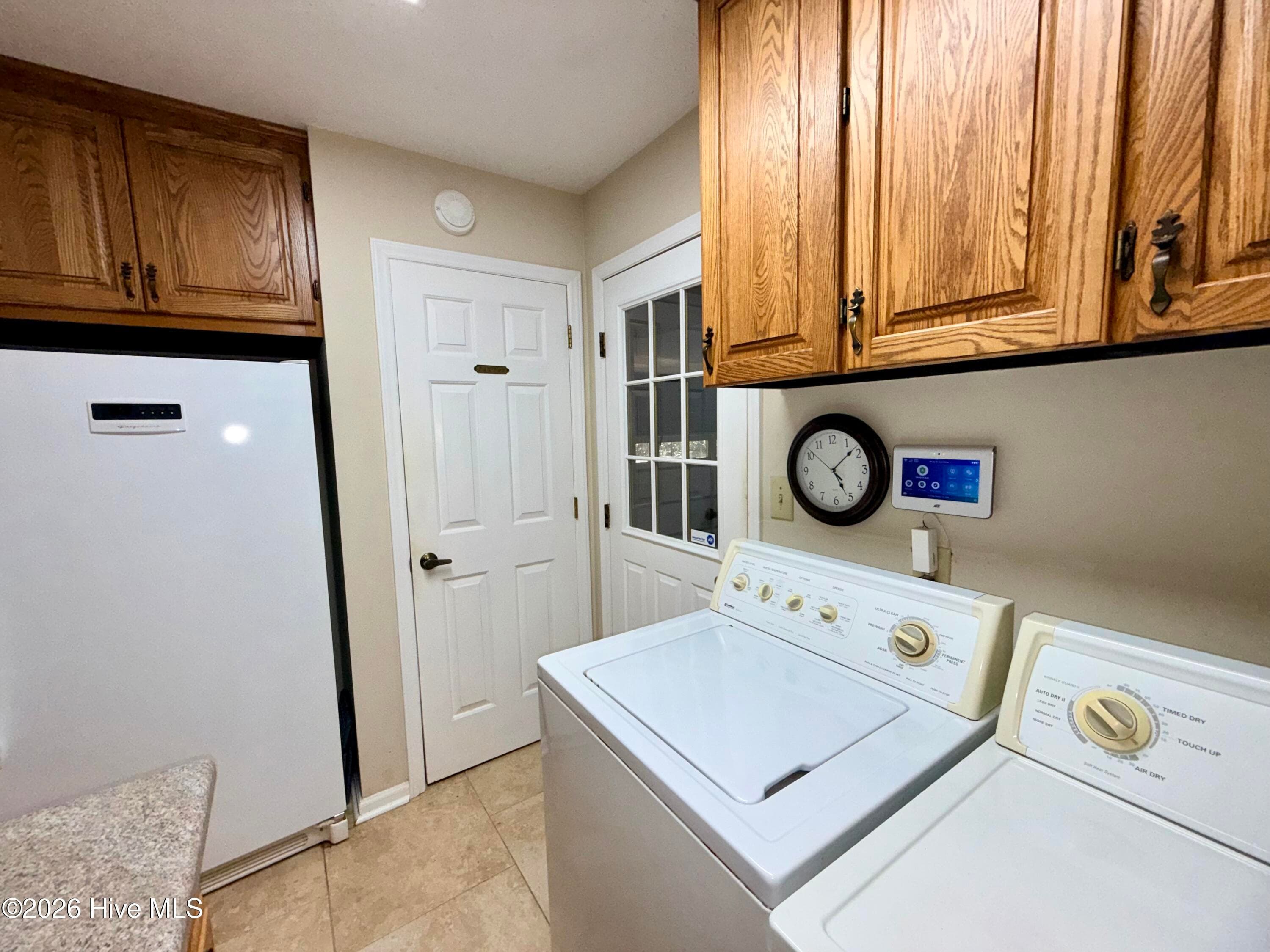 laundry room with utility sink - 12681 Blues Farm Road, Laurinburg, NC 28352