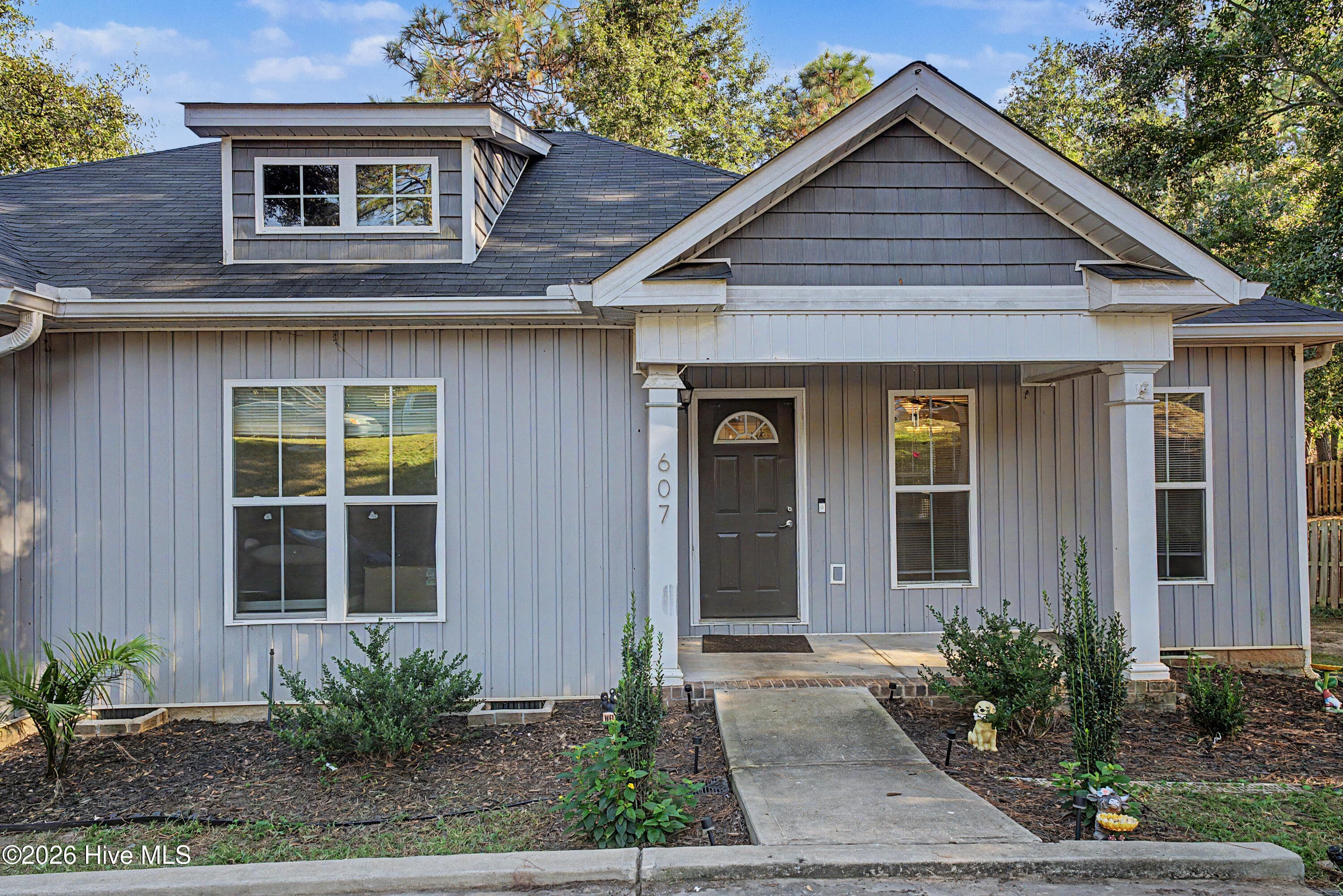 Single Family Residence at 607 Ridgefield Drive, North Augusta, SC 29841, North Augusta, photo 2 of 24