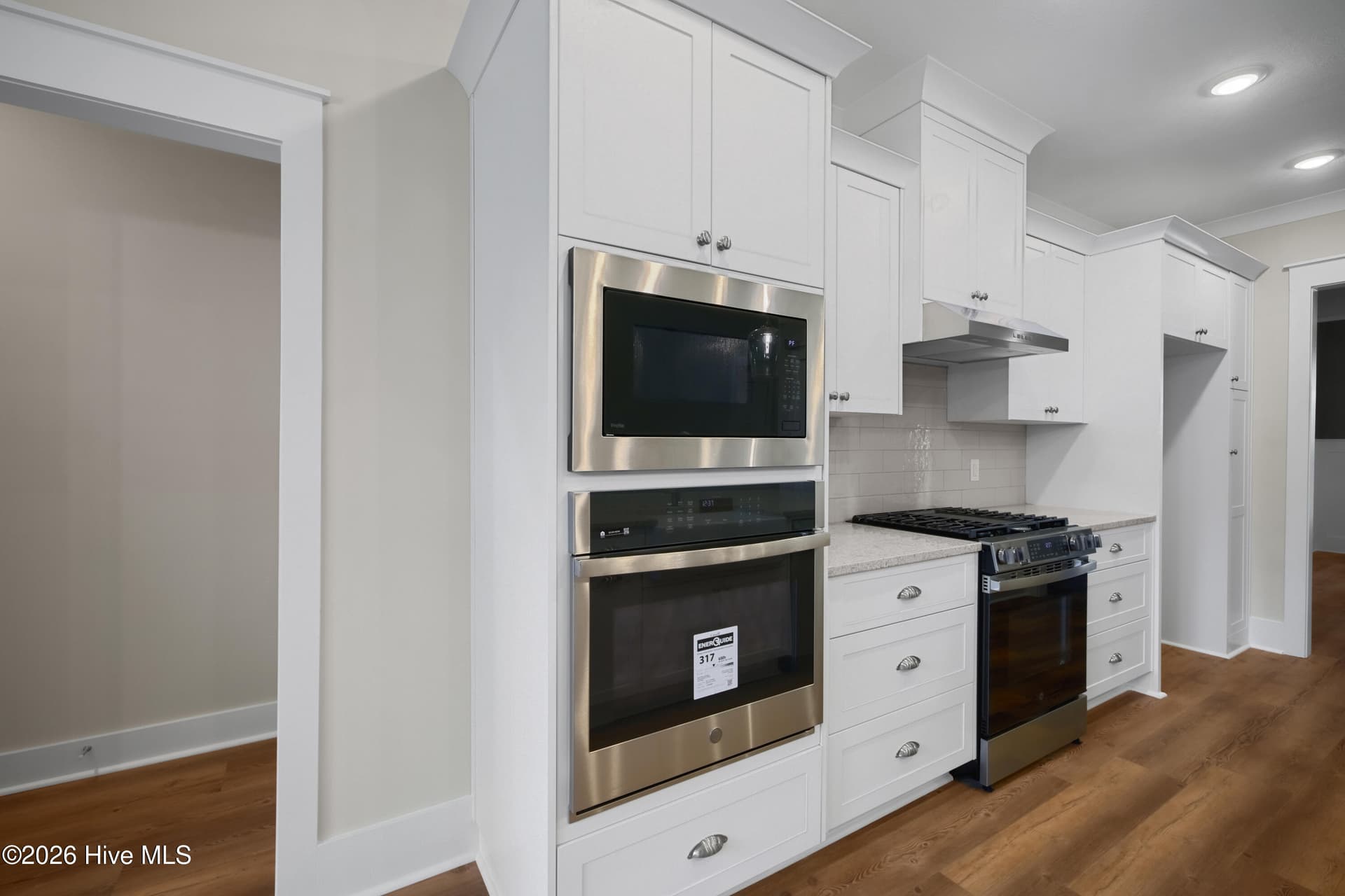 Wall oven and built-in microwave - 1200 Bellingham Drive, Beech Island, SC 29842