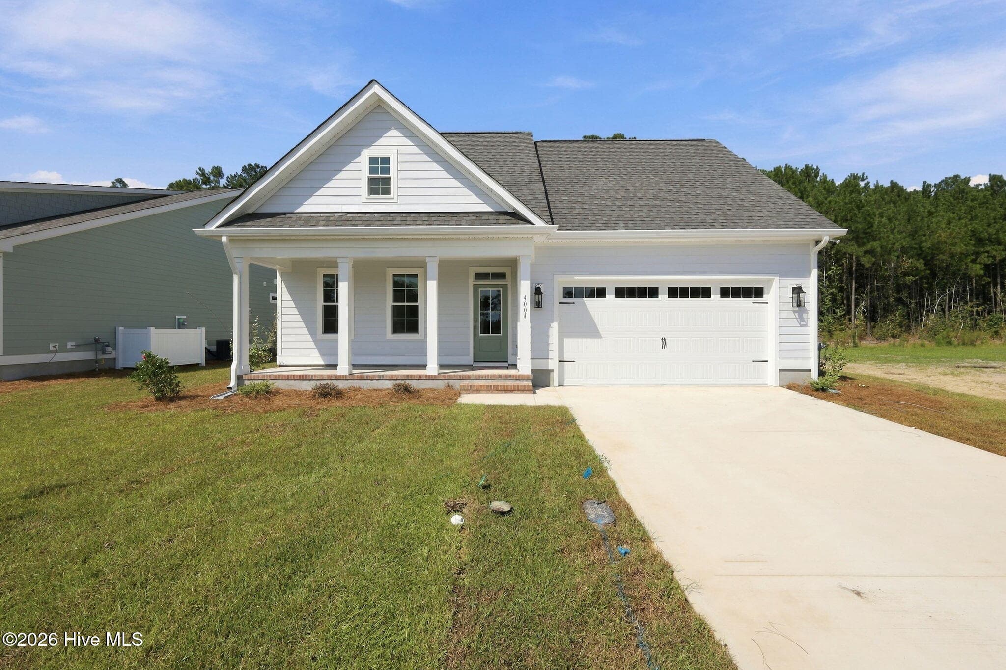 Single Family Residence at 4004 Brighton Drive, New Bern, NC 28562, photo 5 of 71