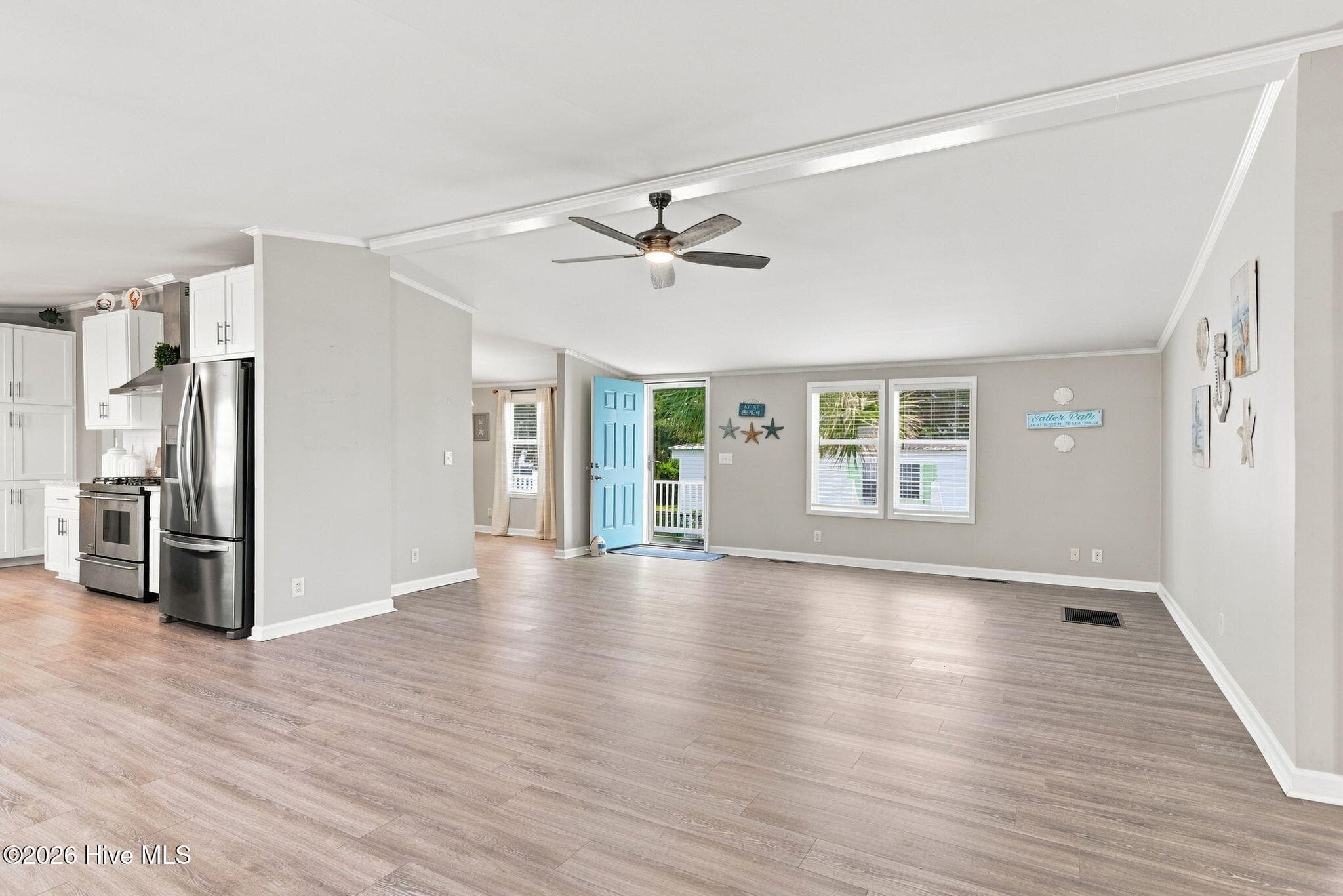 Manufactured Home at 1530 Salter Path Road 59, Indian Beach, NC 28512, photo 8 of 53