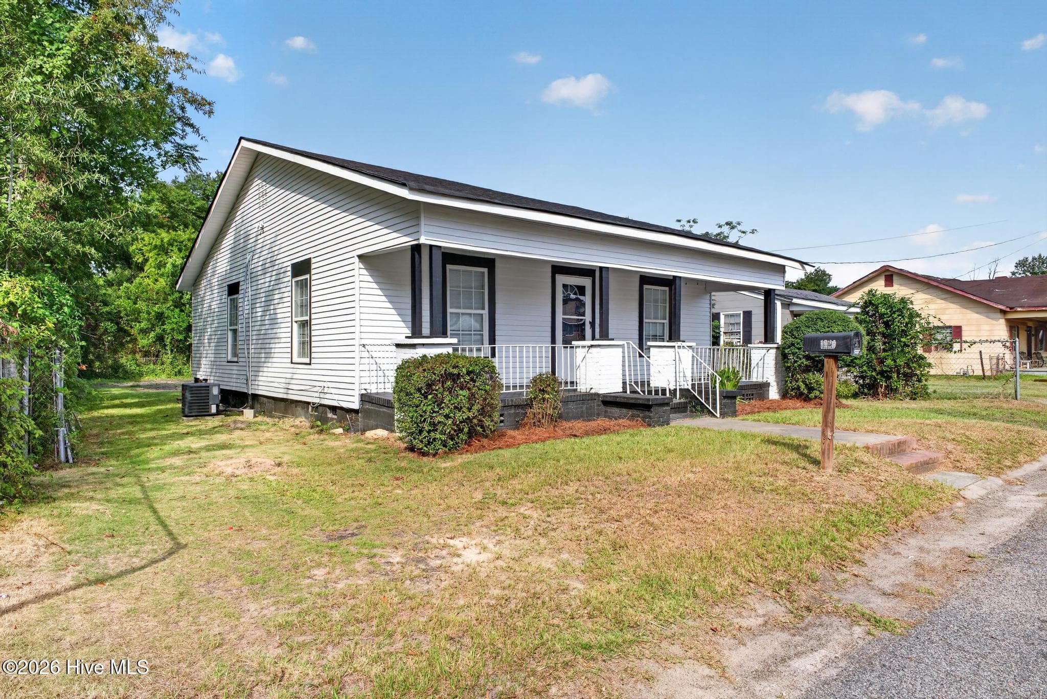 Single Family Residence at 1426 Essie Mcintyre Boulevard, Augusta, GA 30901, photo 2 of 21