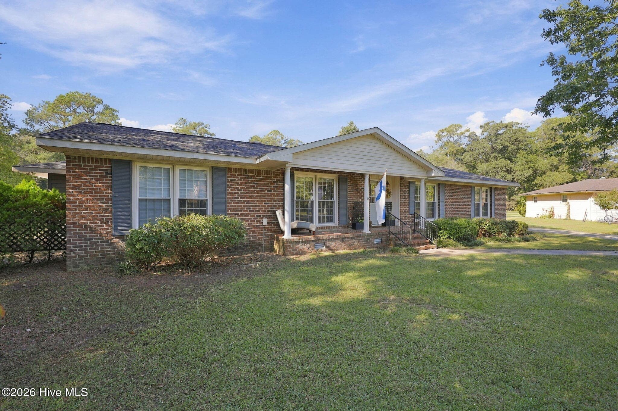Single Family Residence at 309 Willowbrook Court, New Bern, NC 28562, photo 5 of 57