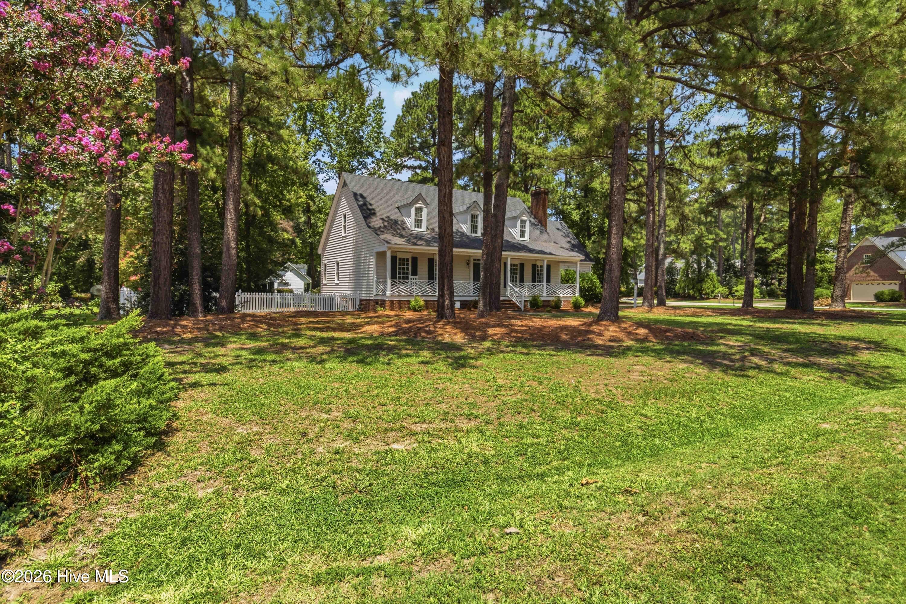 Single Family Residence at 4926 Country Club Drive N, Wilson, NC 27896, photo 4 of 44