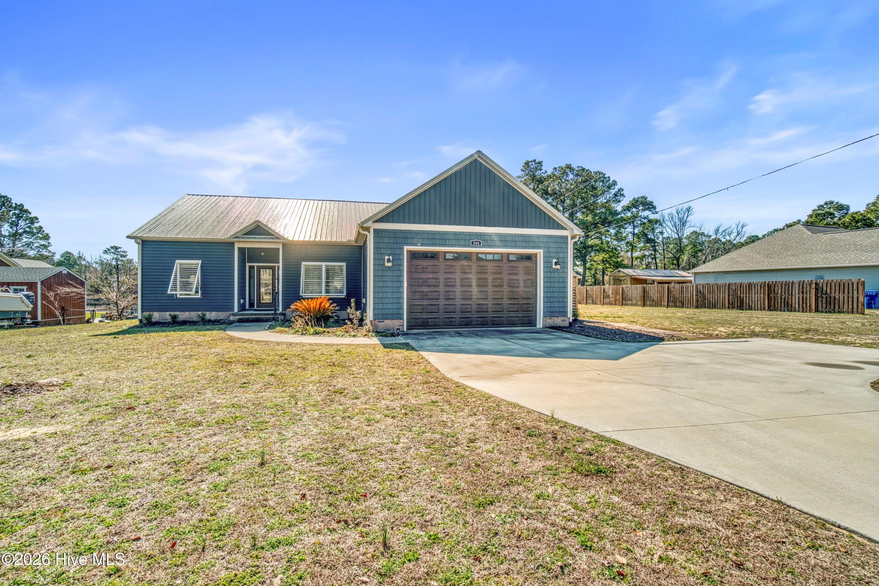 Single Family Residence at 266 Ennett Lane, Sneads Ferry, NC 28460, photo 2 of 39