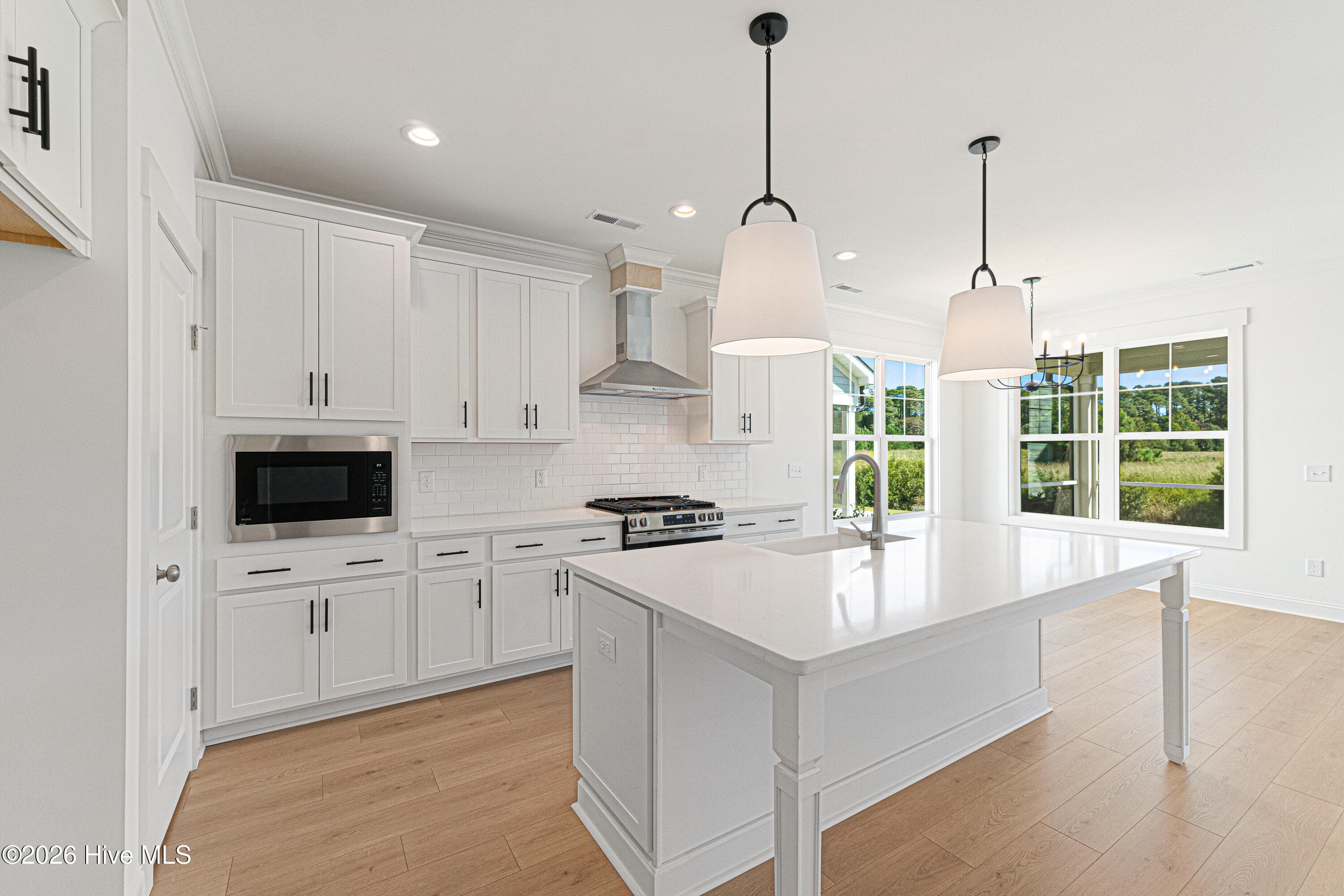 Single Family Residence at 132 Windswept Lane, Beaufort, NC 28516, photo 2 of 7
