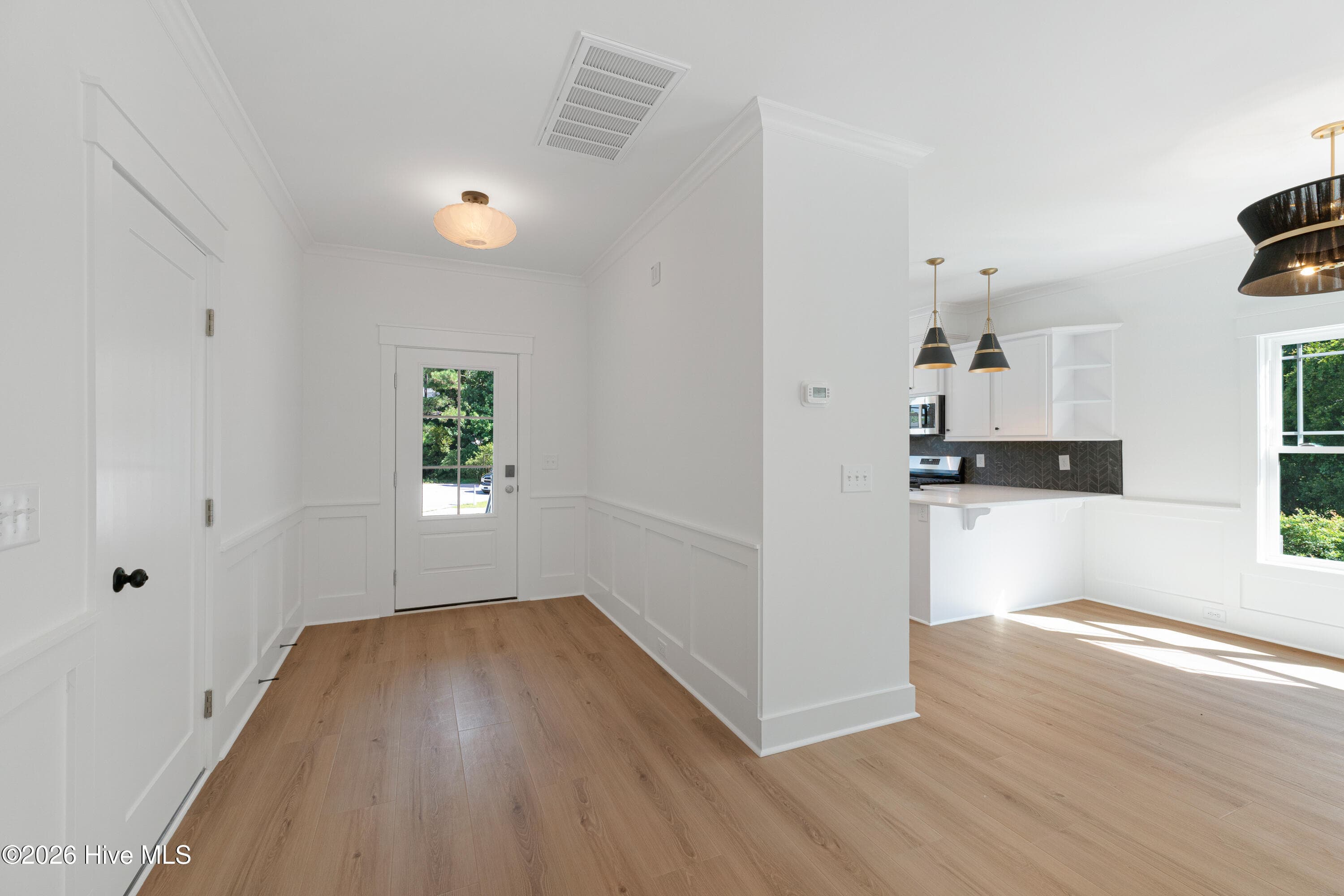 Single Family Residence at 116 Scouts Bend Road, Beaufort, NC 28516, photo 11 of 34