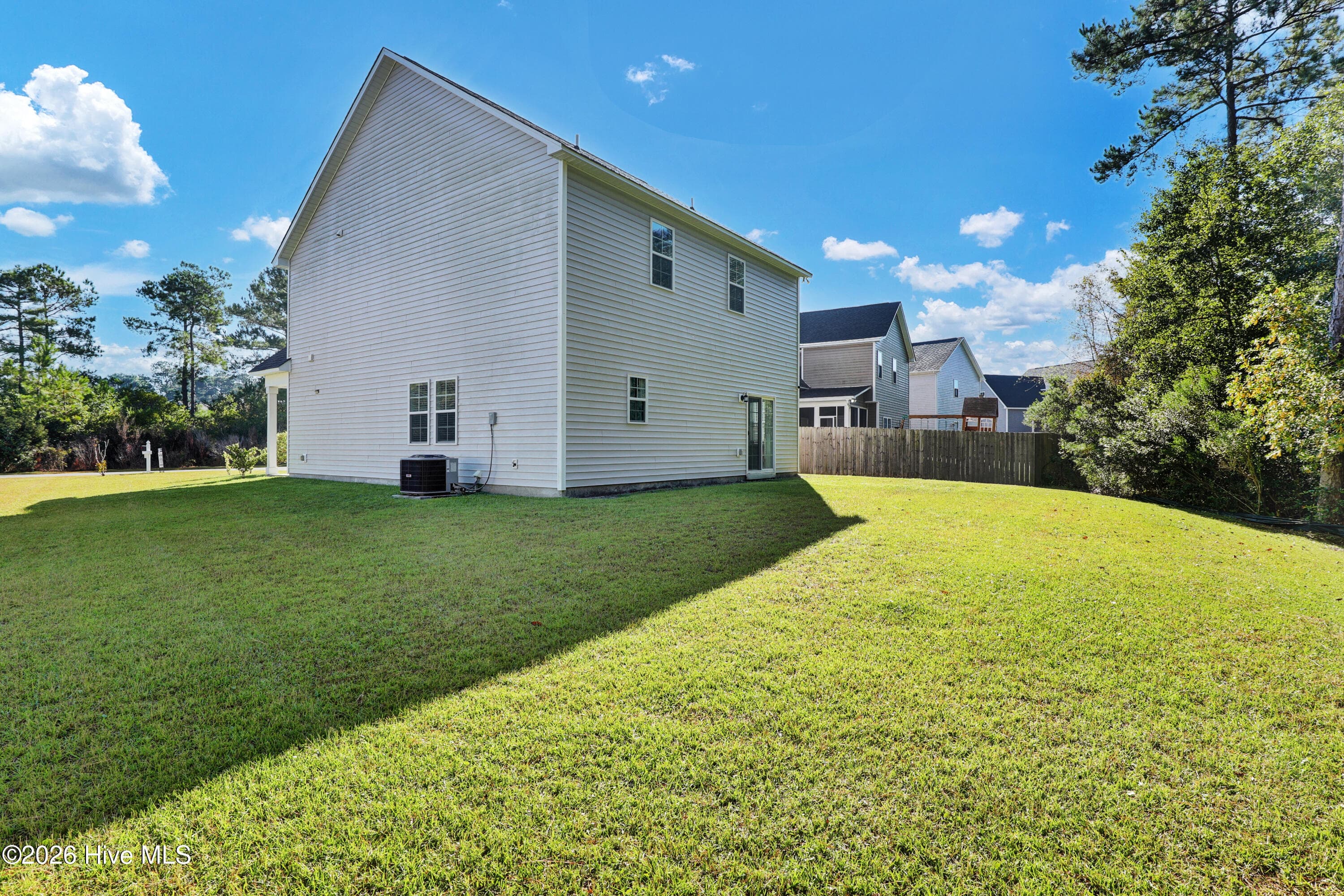Single Family Residence at 512 Everett Glades, Sneads Ferry, NC 28460, photo 60 of 68