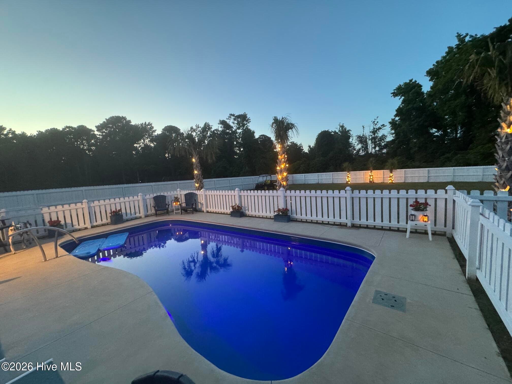 Single Family Residence at 808 Colchester Reef Run, Sneads Ferry, NC 28460, photo 4 of 48