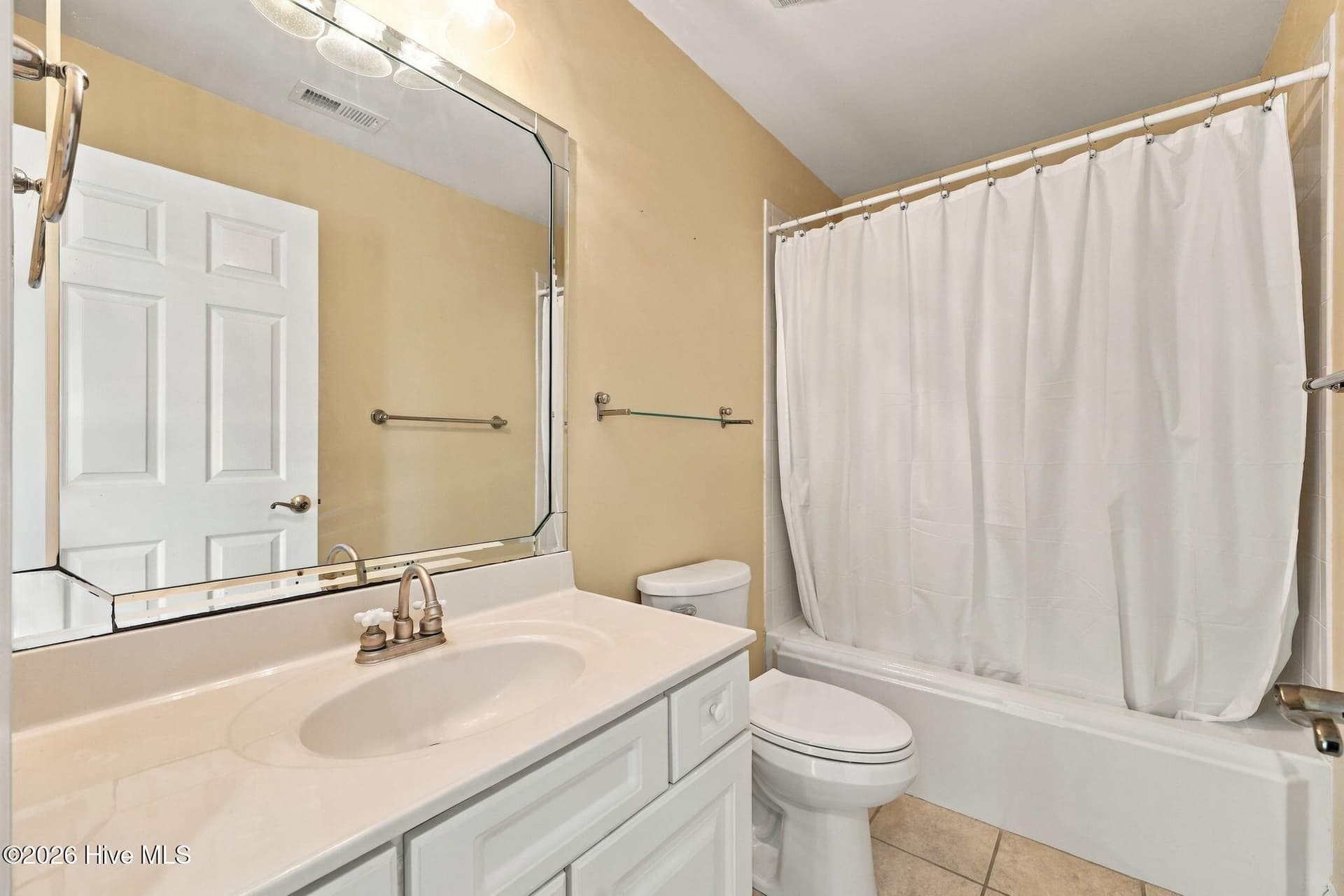 guest bathroom upstairs - 105 Magens Court W, Cedar Point, NC 28584