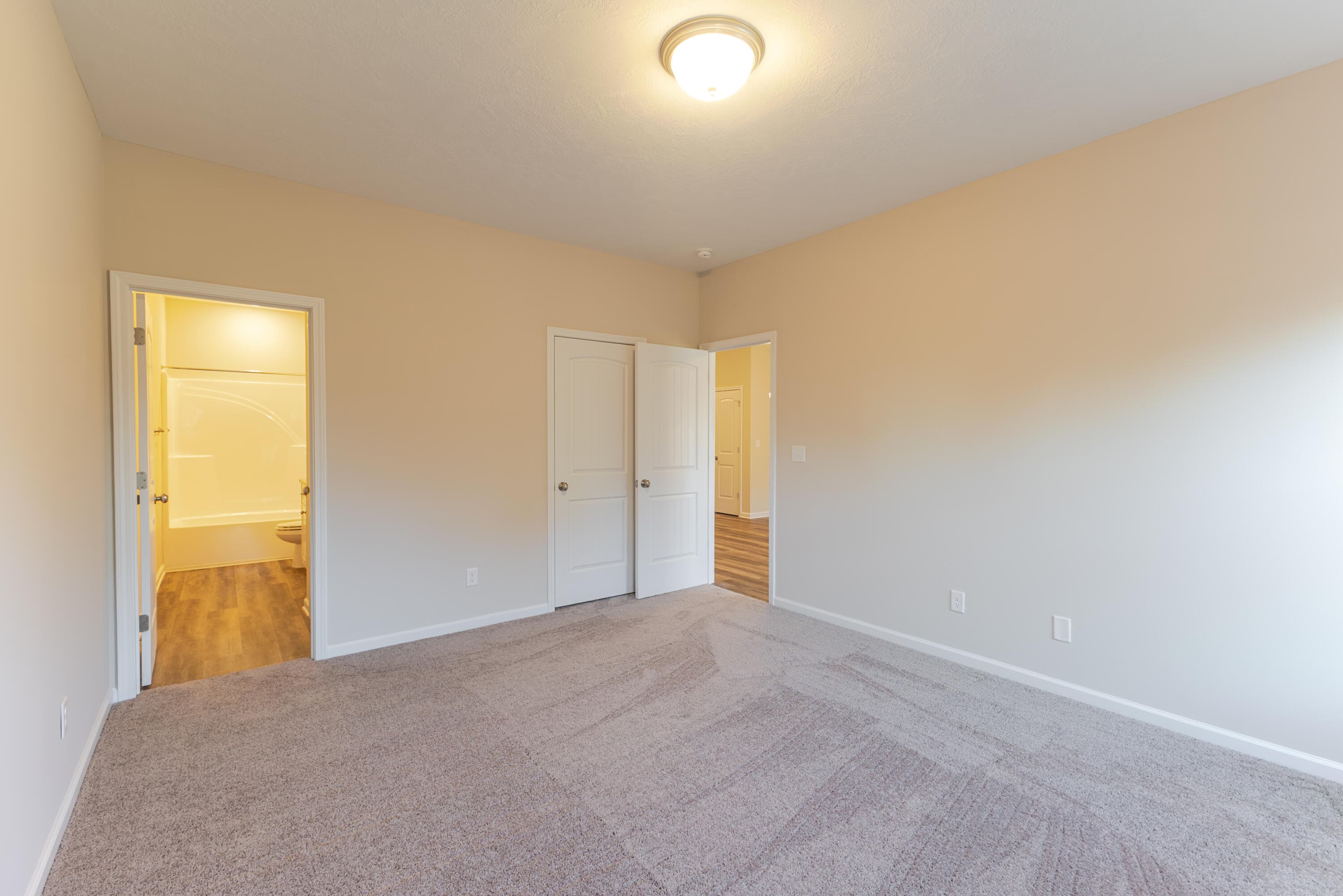 Townhouse at 334 Bordeaux Drive, Thomson, GA 30824, photo 4 of 21