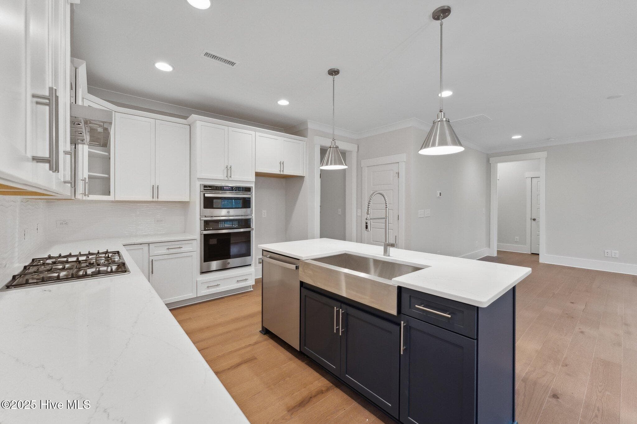 Single Family Residence at 1016 Doe Place, Wilmington, NC 28409, photo 5 of 36