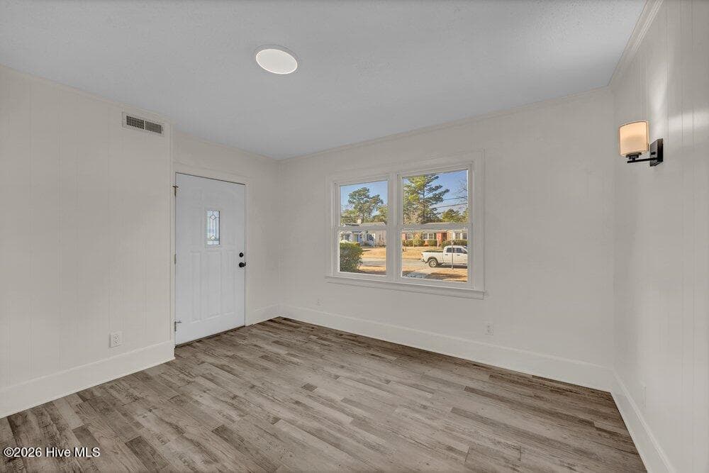 Single Family Residence at 329 Wayne Drive, Wilmington, NC 28403, photo 4 of 45