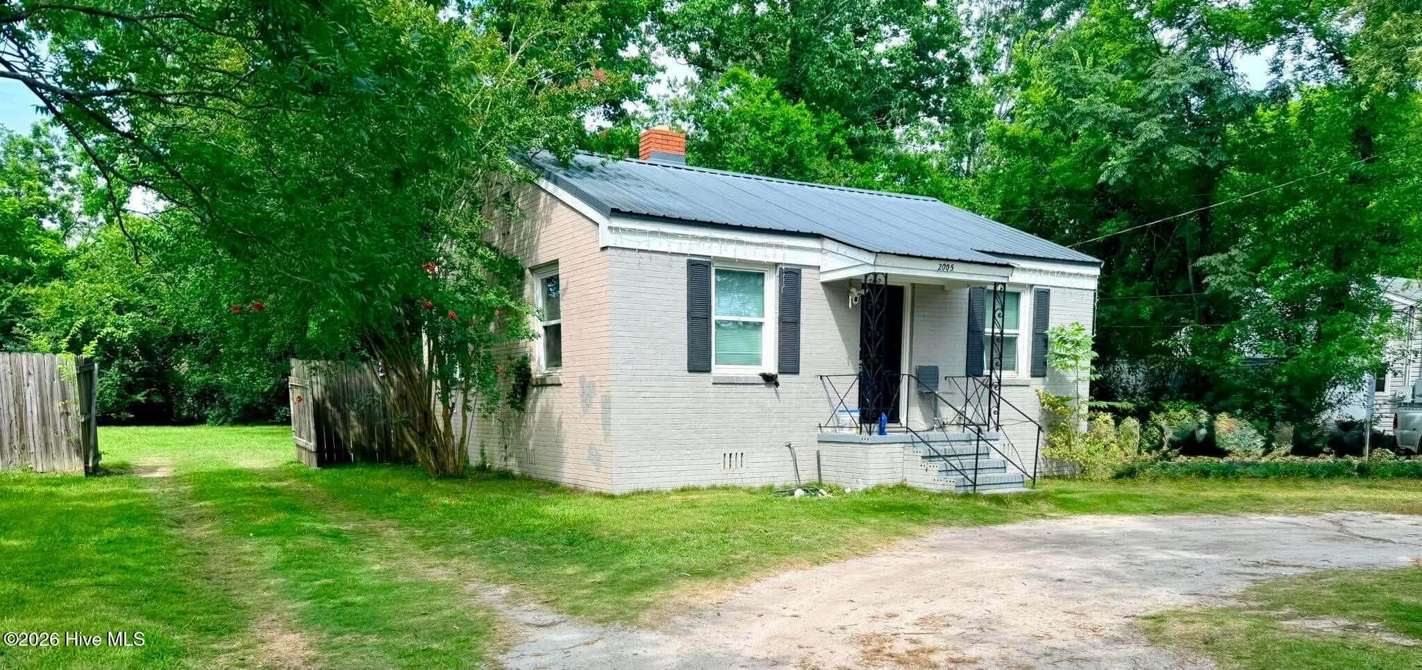 Single Family Residence at 2005 Chester Avenue, Augusta, GA 30906, photo 8 of 12