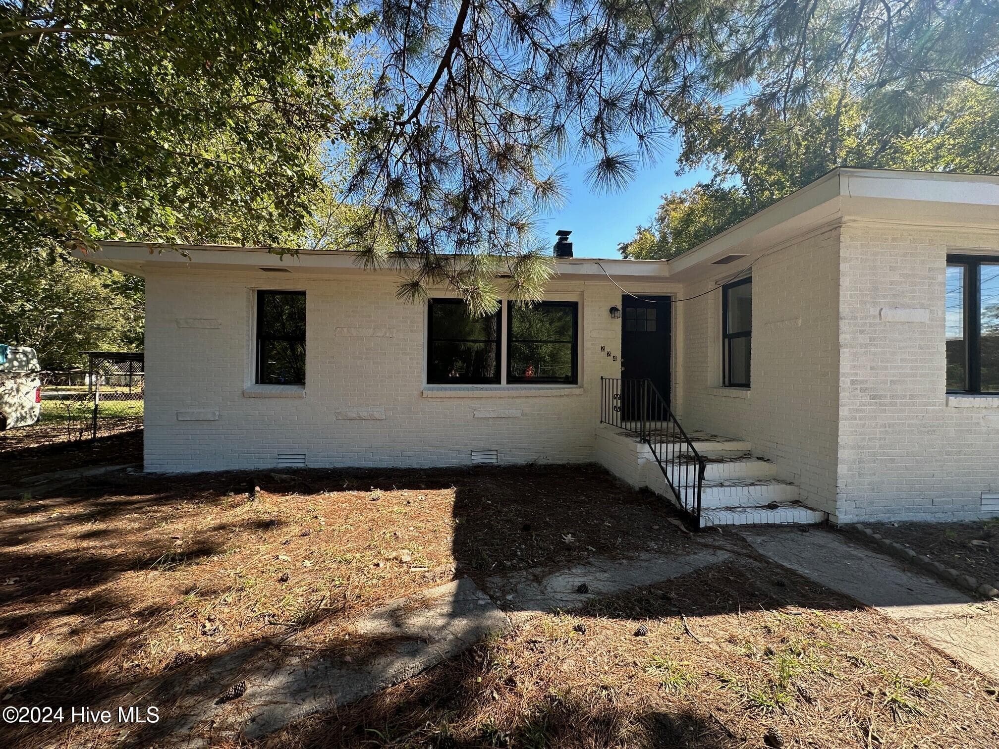 Single Family Residence at 224 Hill Street, Ahoskie, NC 27910, photo 2 of 25