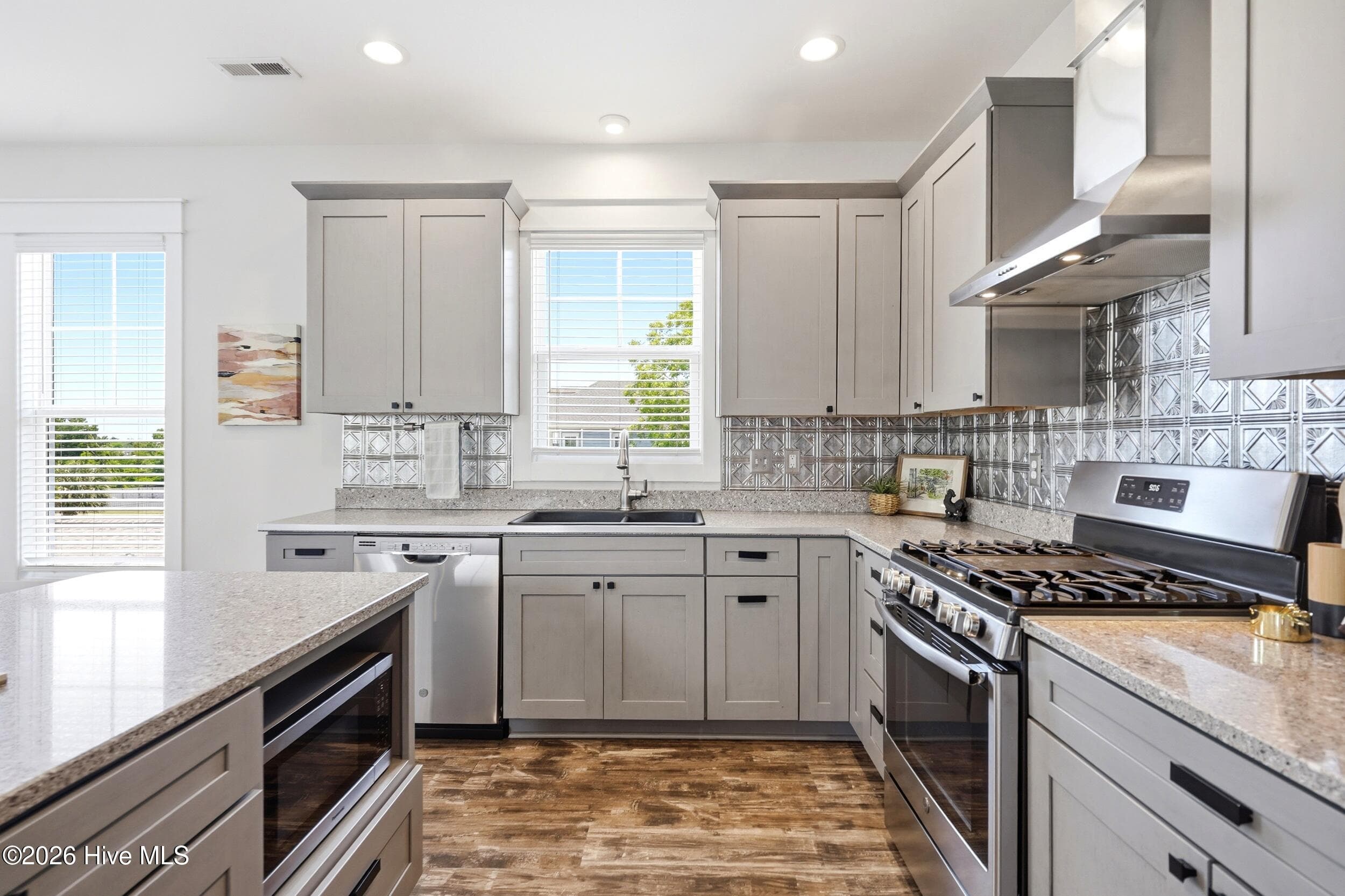Single Family Residence at 312 Loder Avenue, Wilmington, NC 28409, photo 21 of 61