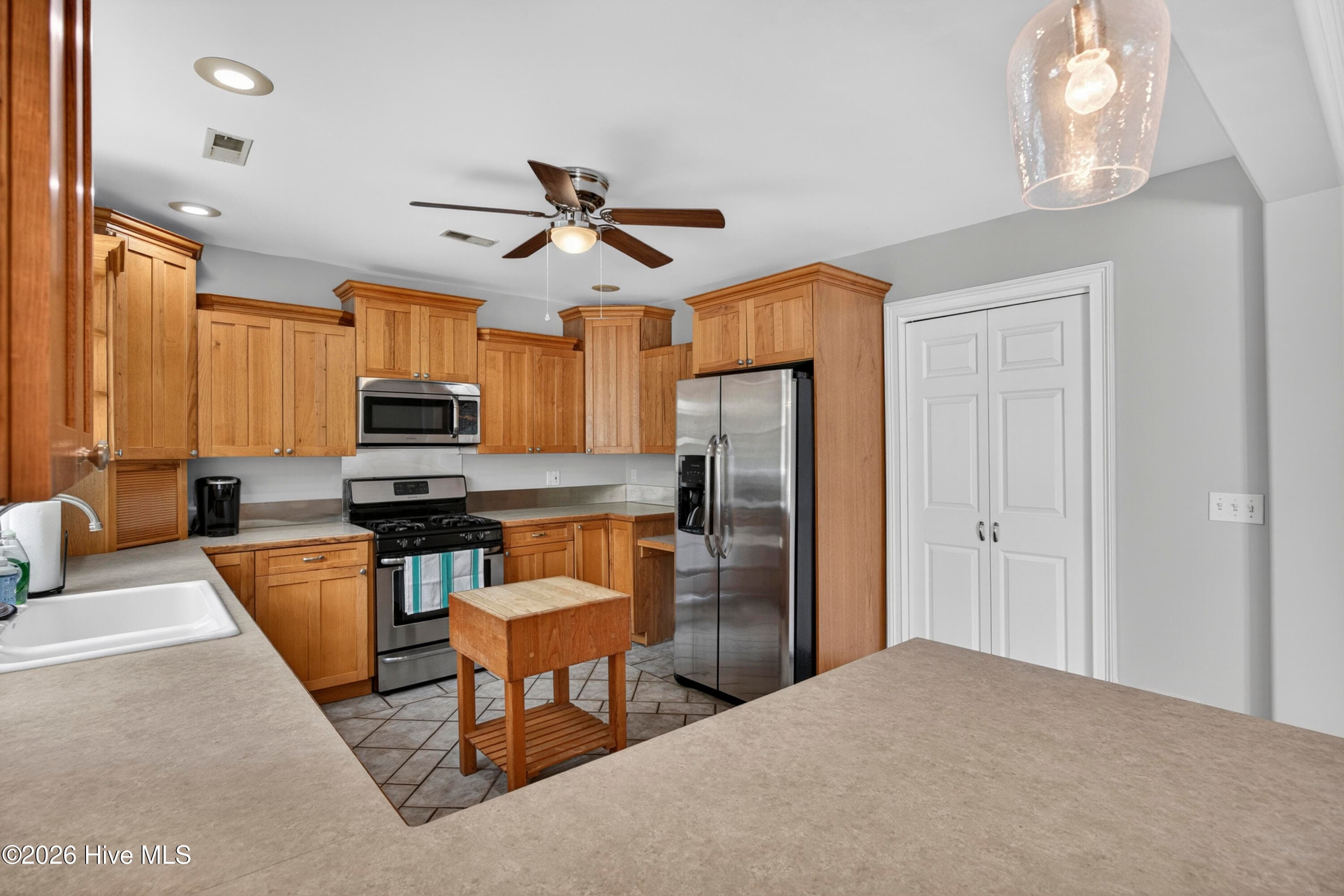 Single Family Residence at 575 Island Creek Road, Rocky Point, NC 28457, photo 32 of 53