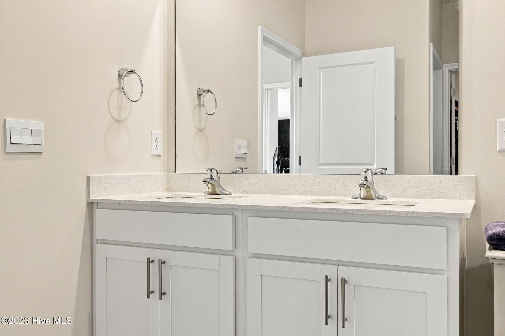 master bathroom - 2128 Nc Highway 102, Ayden, NC 28513