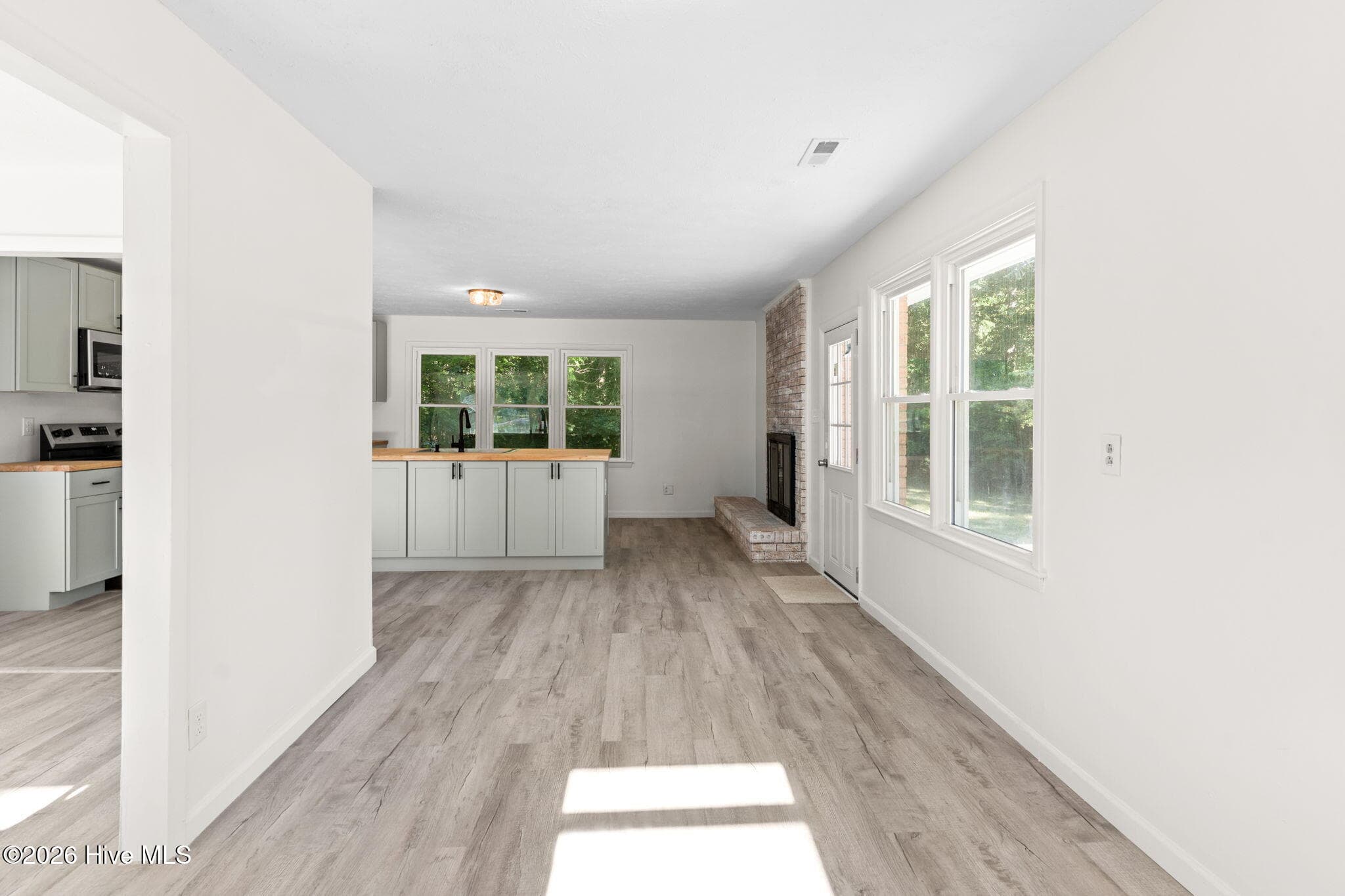 Single Family Residence at 146 Forest Drive W, Whiteville, NC 28472, photo 11 of 39